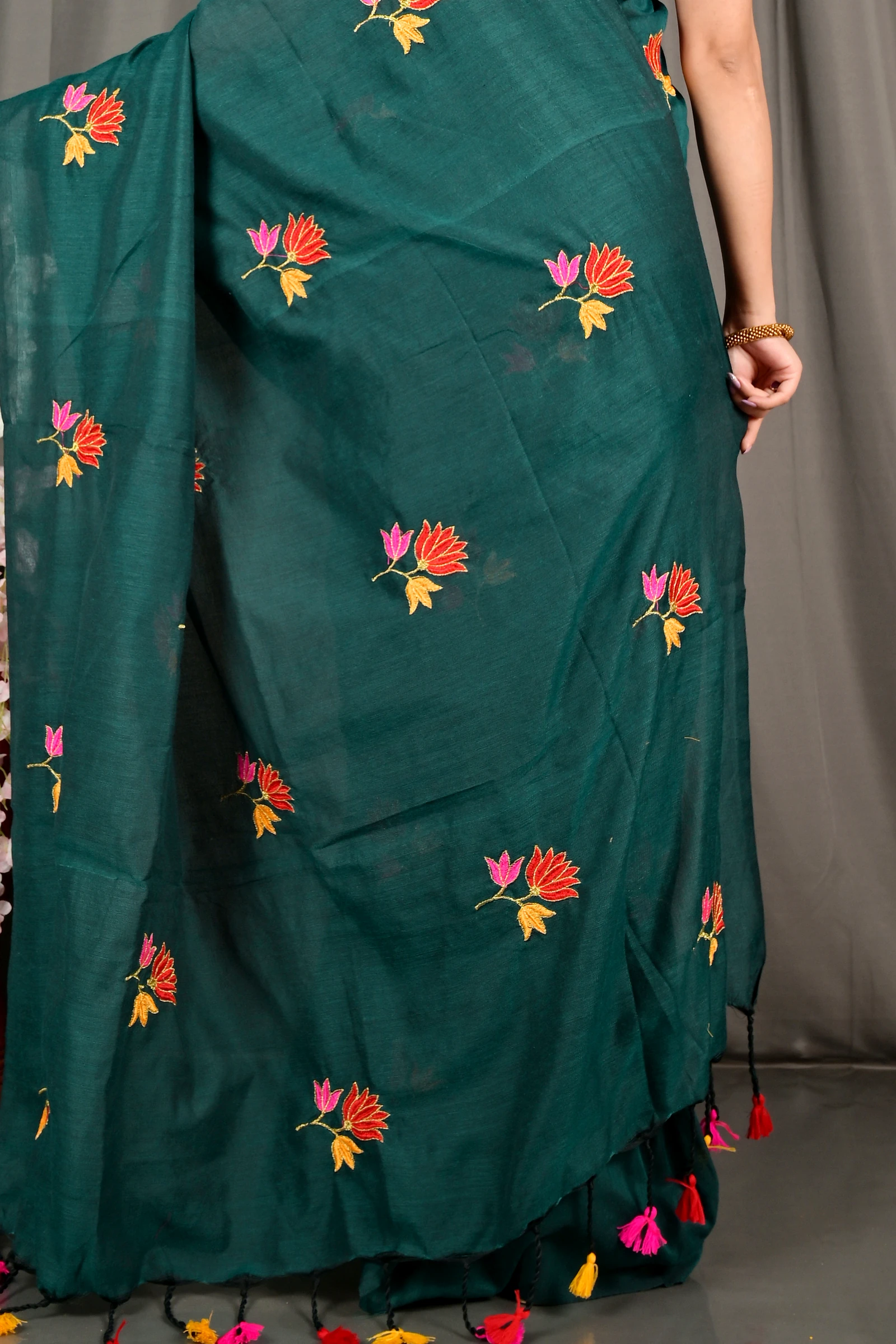 Dark Green Pure Cotton Umkor Than Embroidery Handloom saree (2091)