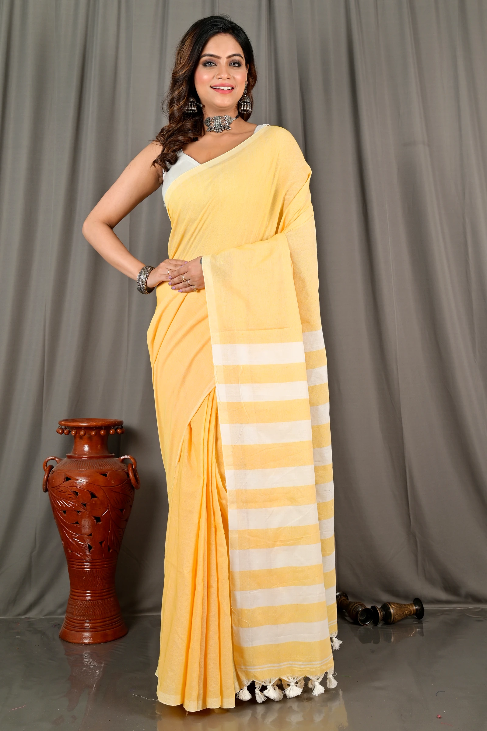 Yellow Pure Cotton Bisti Hand Loom Saree (2094)