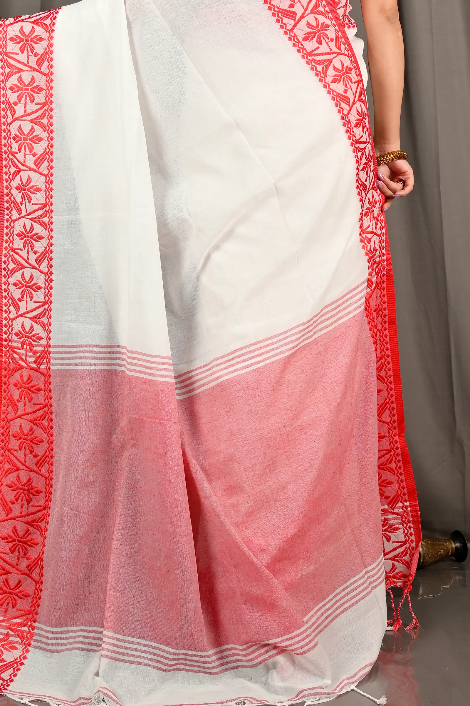 White Red Pure Cotton Borma Hand Loom Saree (2097)