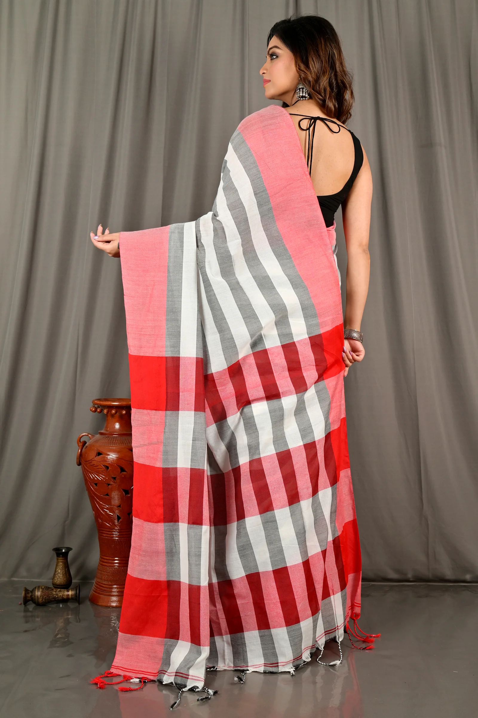 Grey White Pure Cotton Bimti Hand Loom Saree (2098)