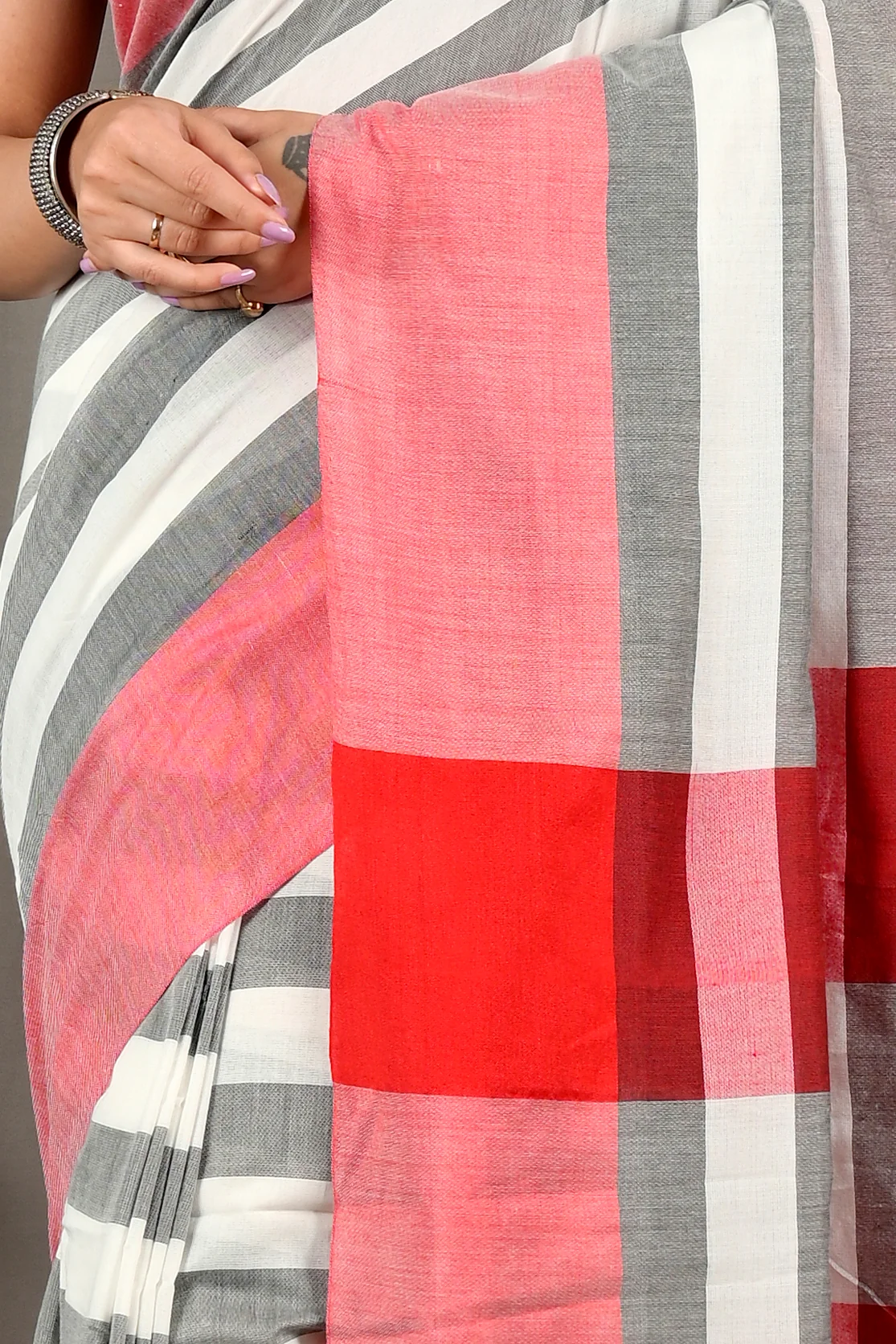 Grey White Pure Cotton Bimti Hand Loom Saree (2098)