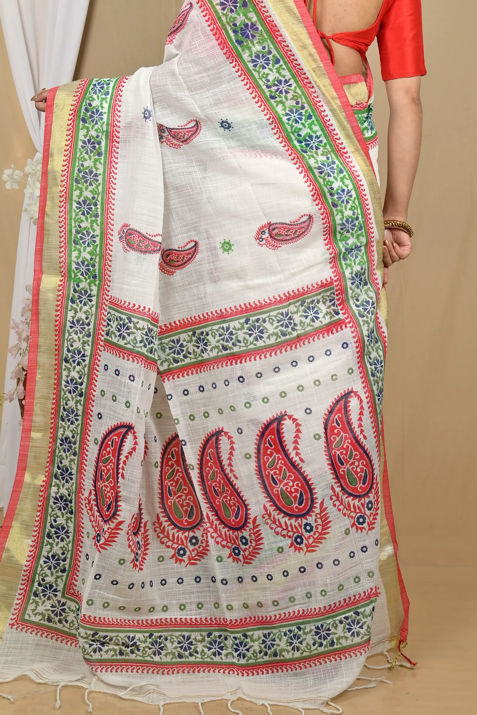 White Red Pure Cotton Hilda Printed Handloom Saree (2106)