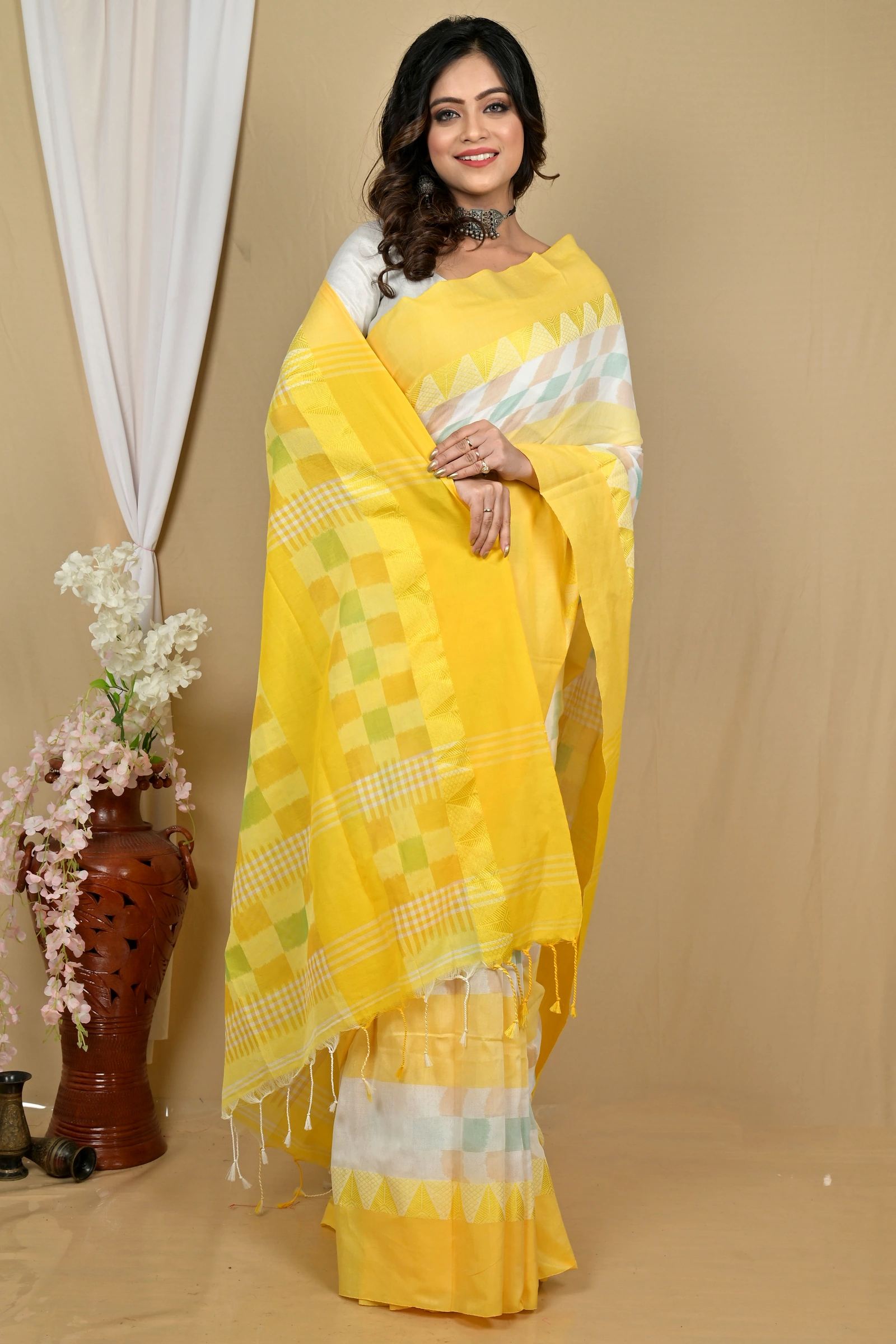 Yellow White Pure Cotton Hiran Hand Loom Saree (2110)