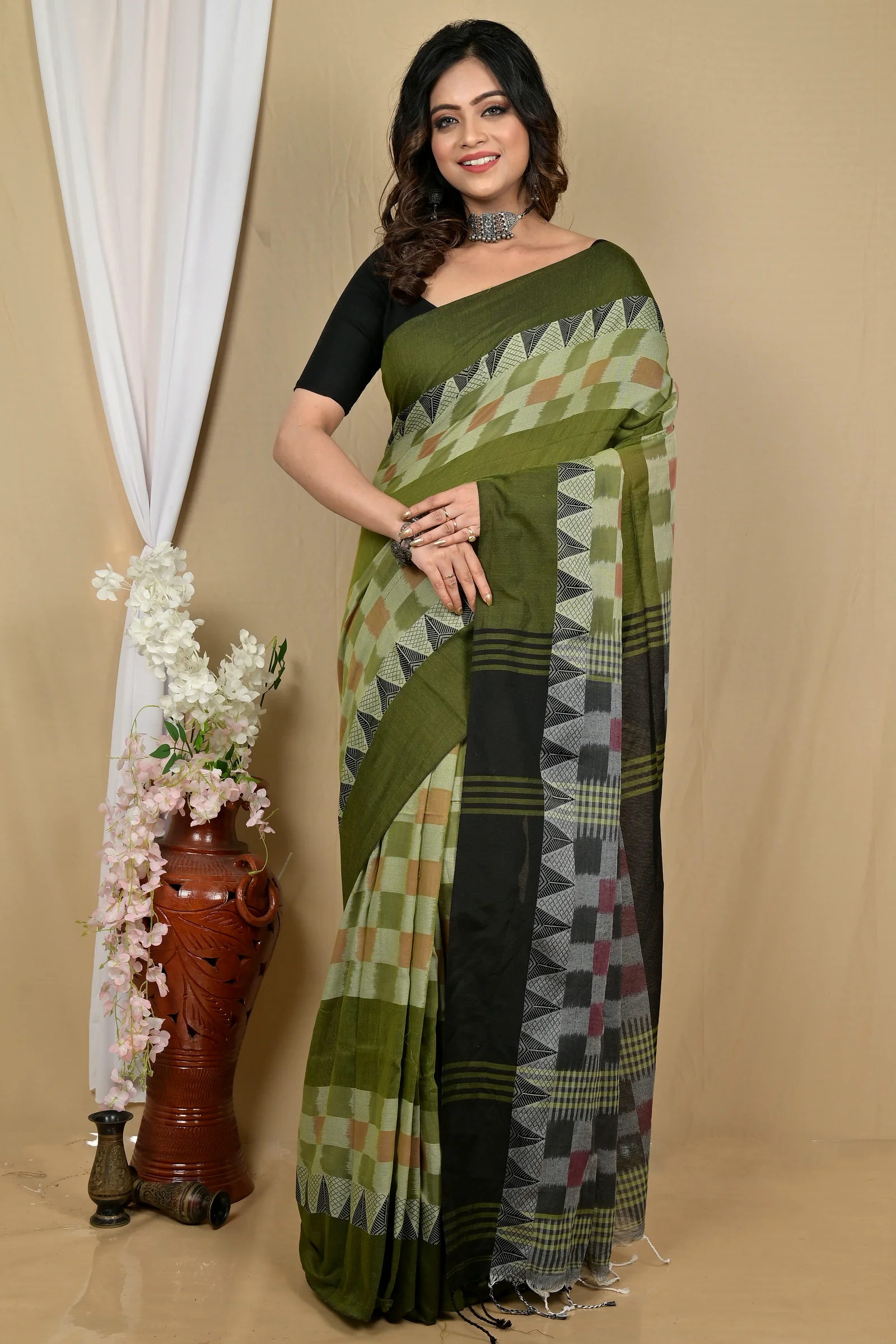 Green Black Pure Cotton Hiran Hand Loom Saree (2113)