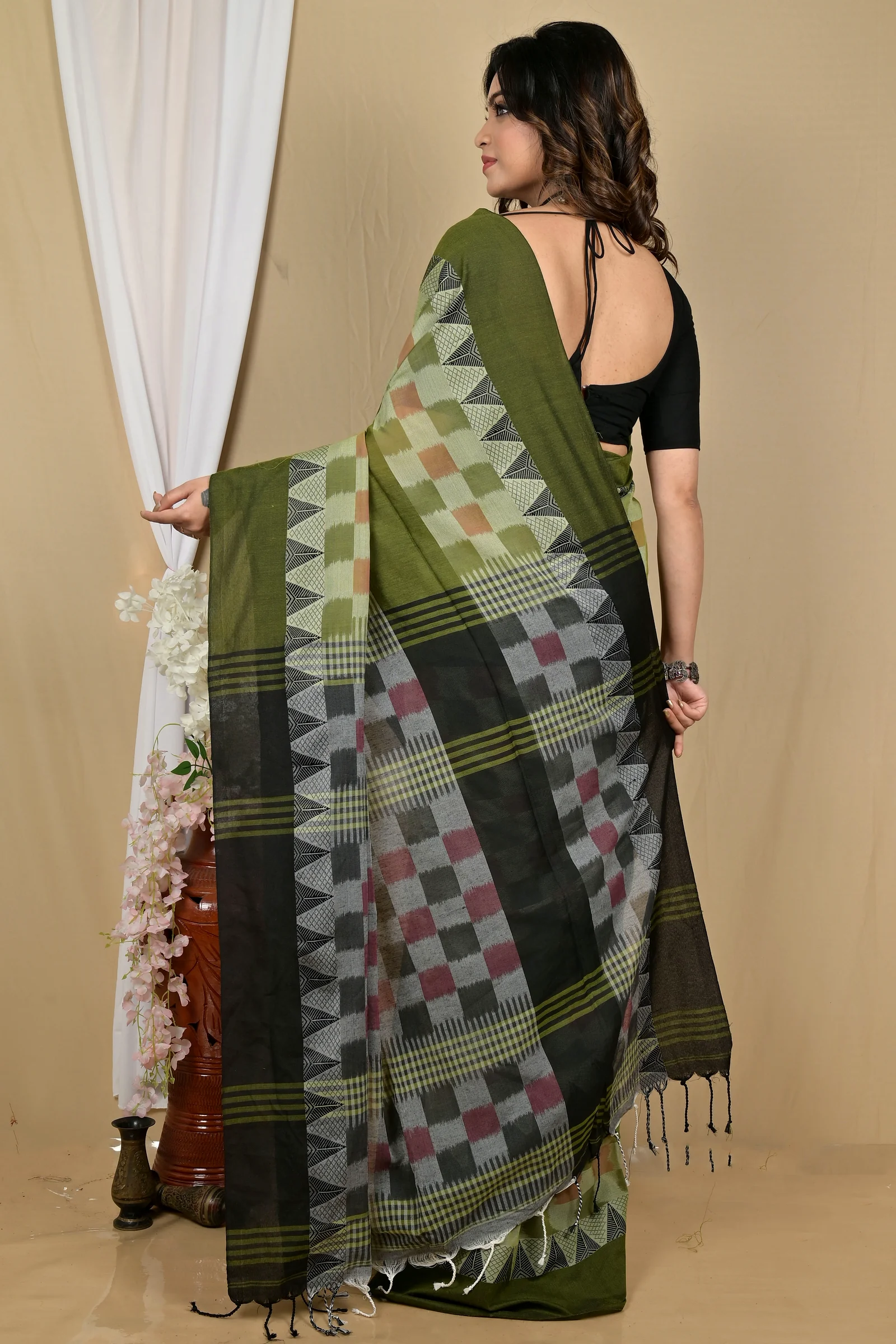 Green Black Pure Cotton Hiran Hand Loom Saree (2113)