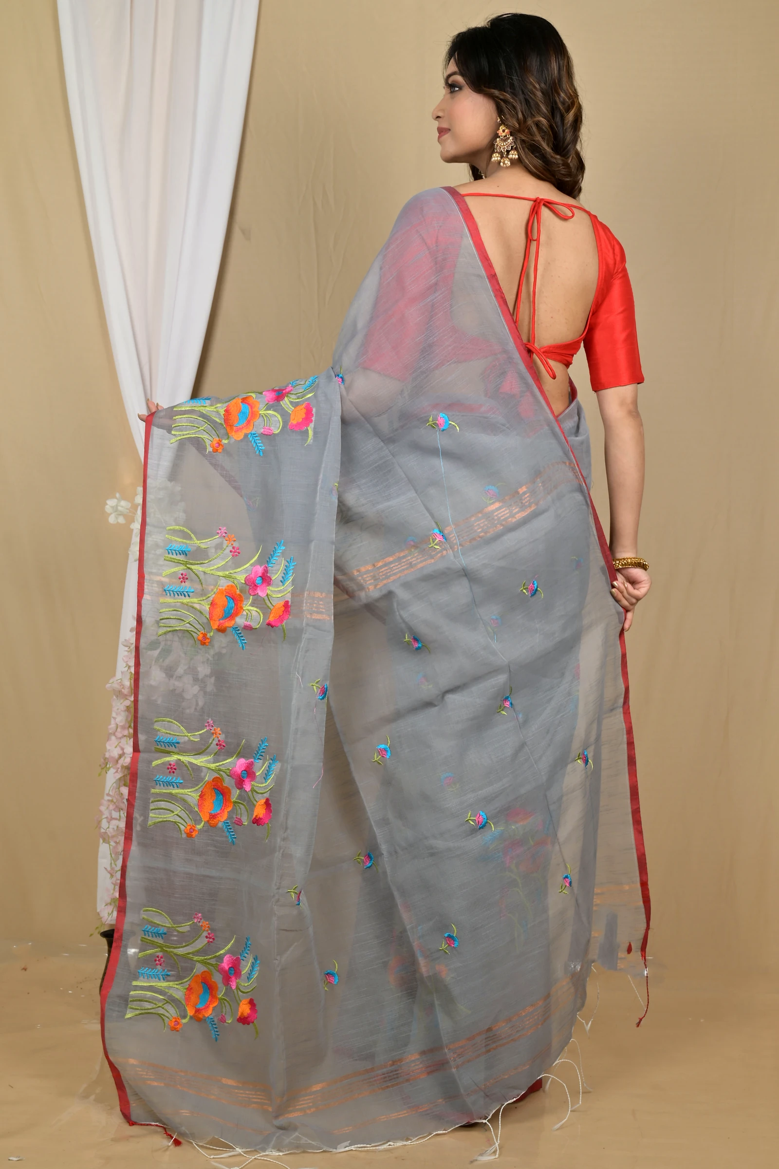 Grey Blended Cotton Himika Embroidery Handloom saree (2121)