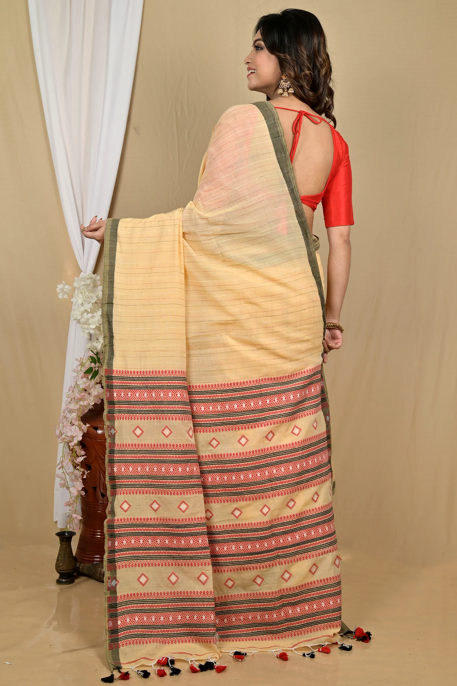 Pitch Pure Cotton Hima Hand Loom Saree (2131)