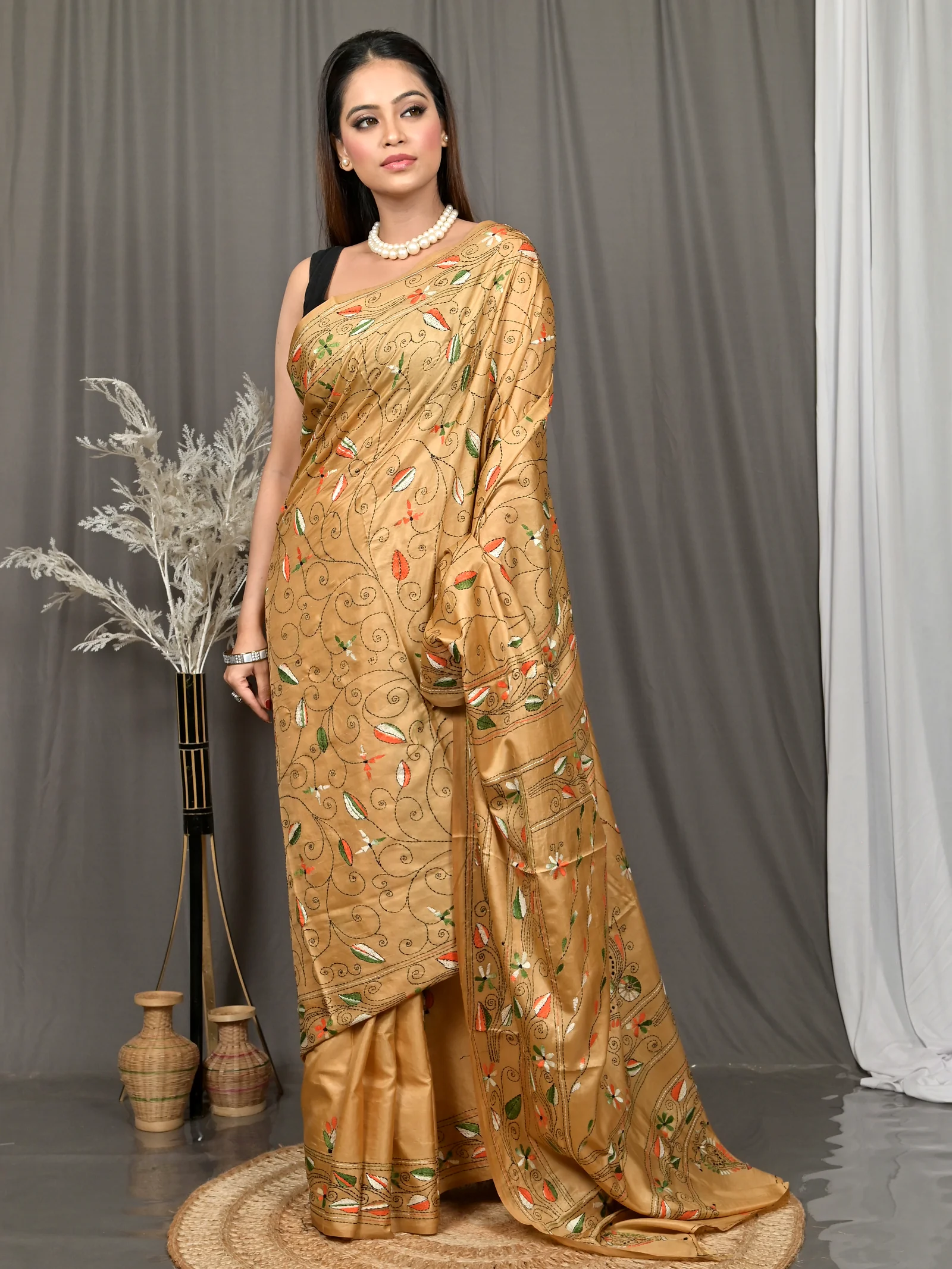 Brown Cotton Bolpur Kantha Stitch Saree (22)