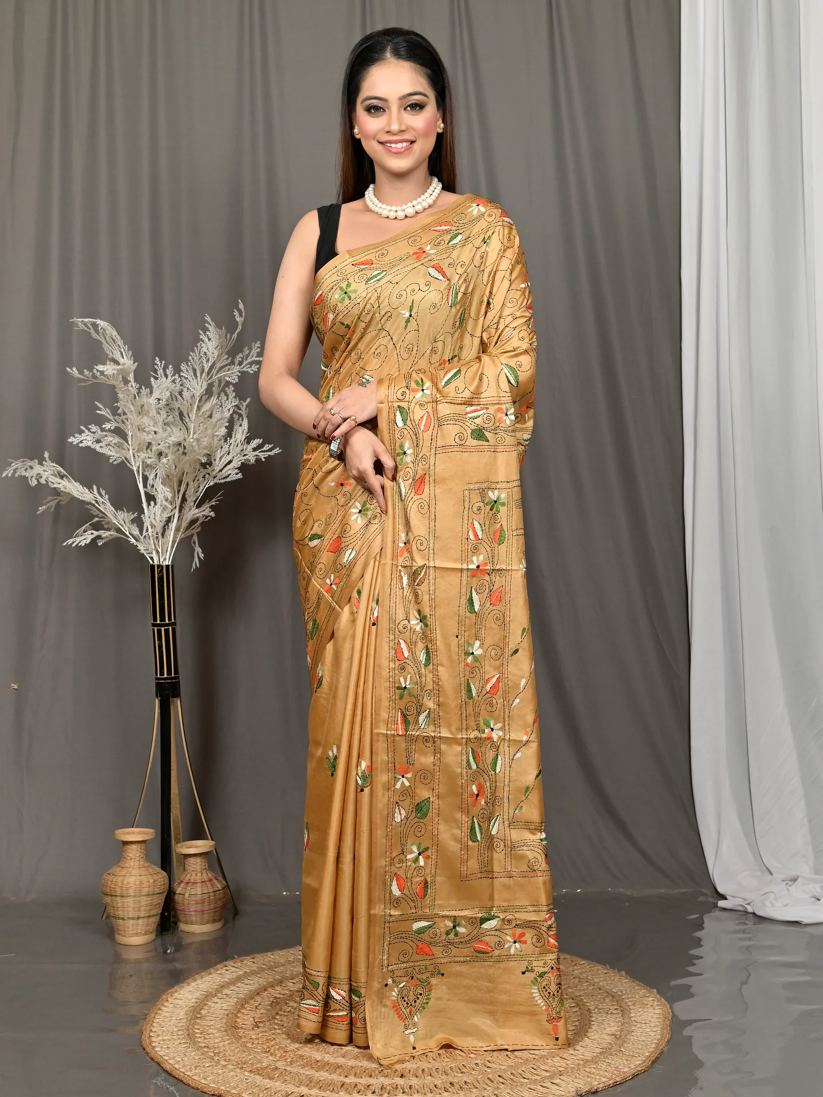 Brown Cotton Bolpur Kantha Stitch Saree (22)