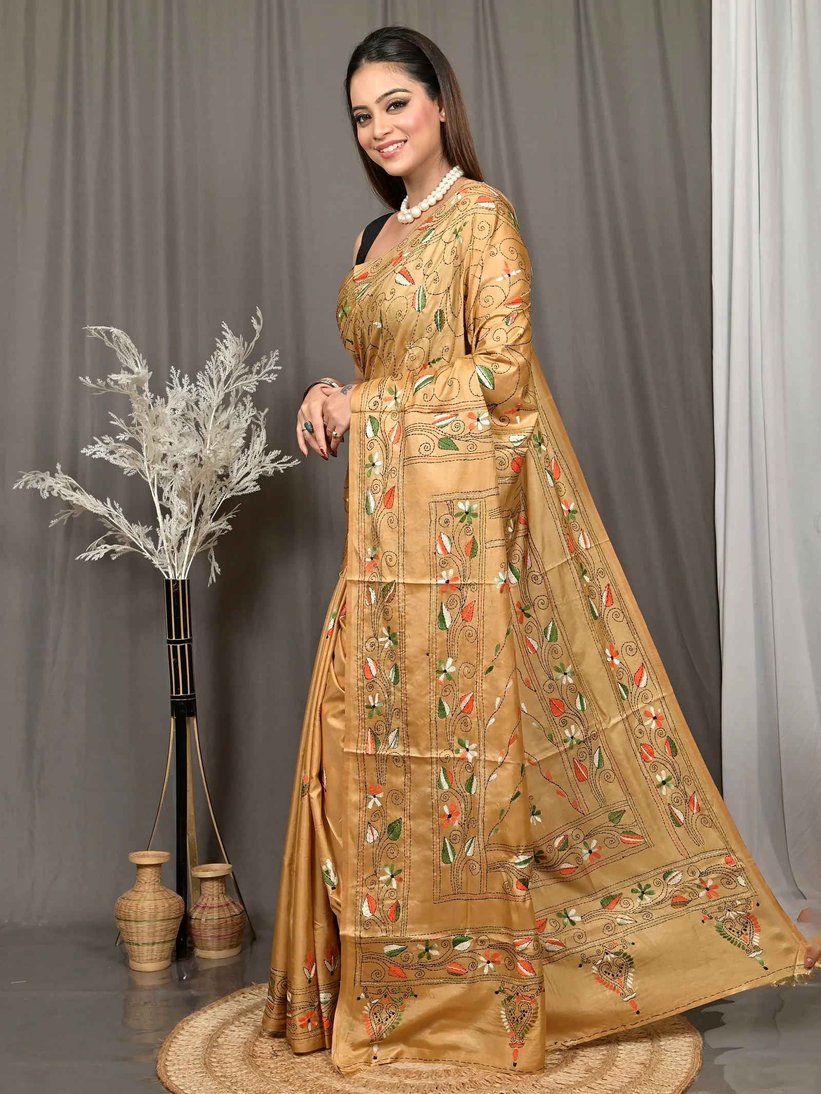 Brown Cotton Bolpur Kantha Stitch Saree (22)