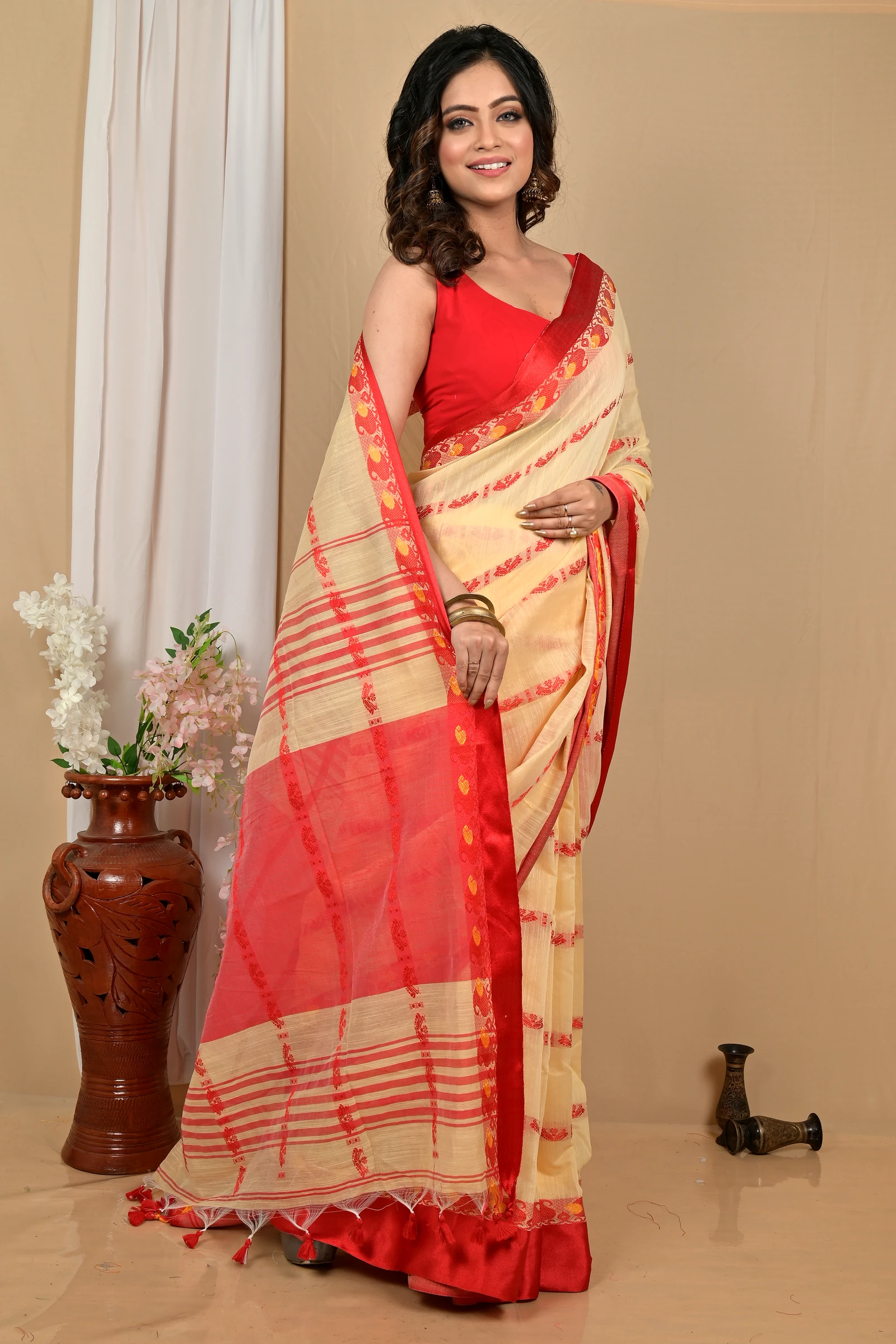 Cream Red Blended Cotton Achsit Hand Loom Saree (2226)