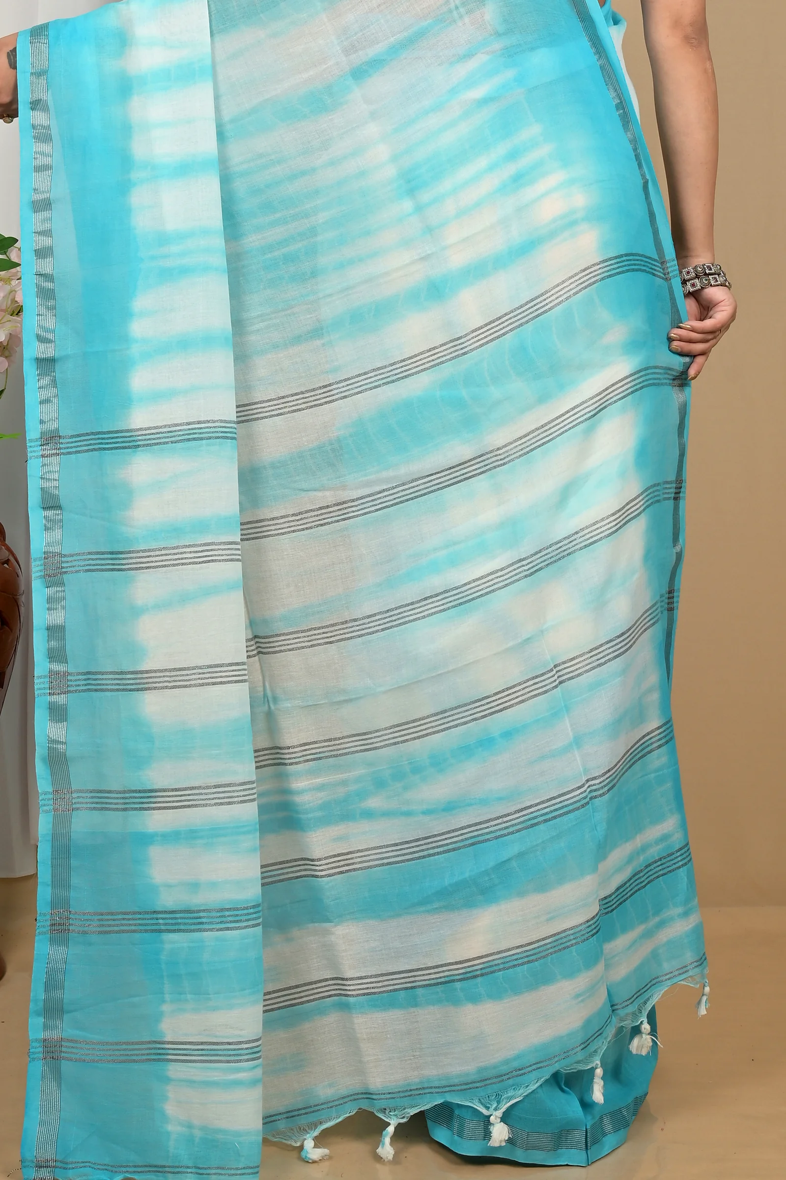 Sky White Pure Cotton Achmol Badhni Dye Saree (2235)