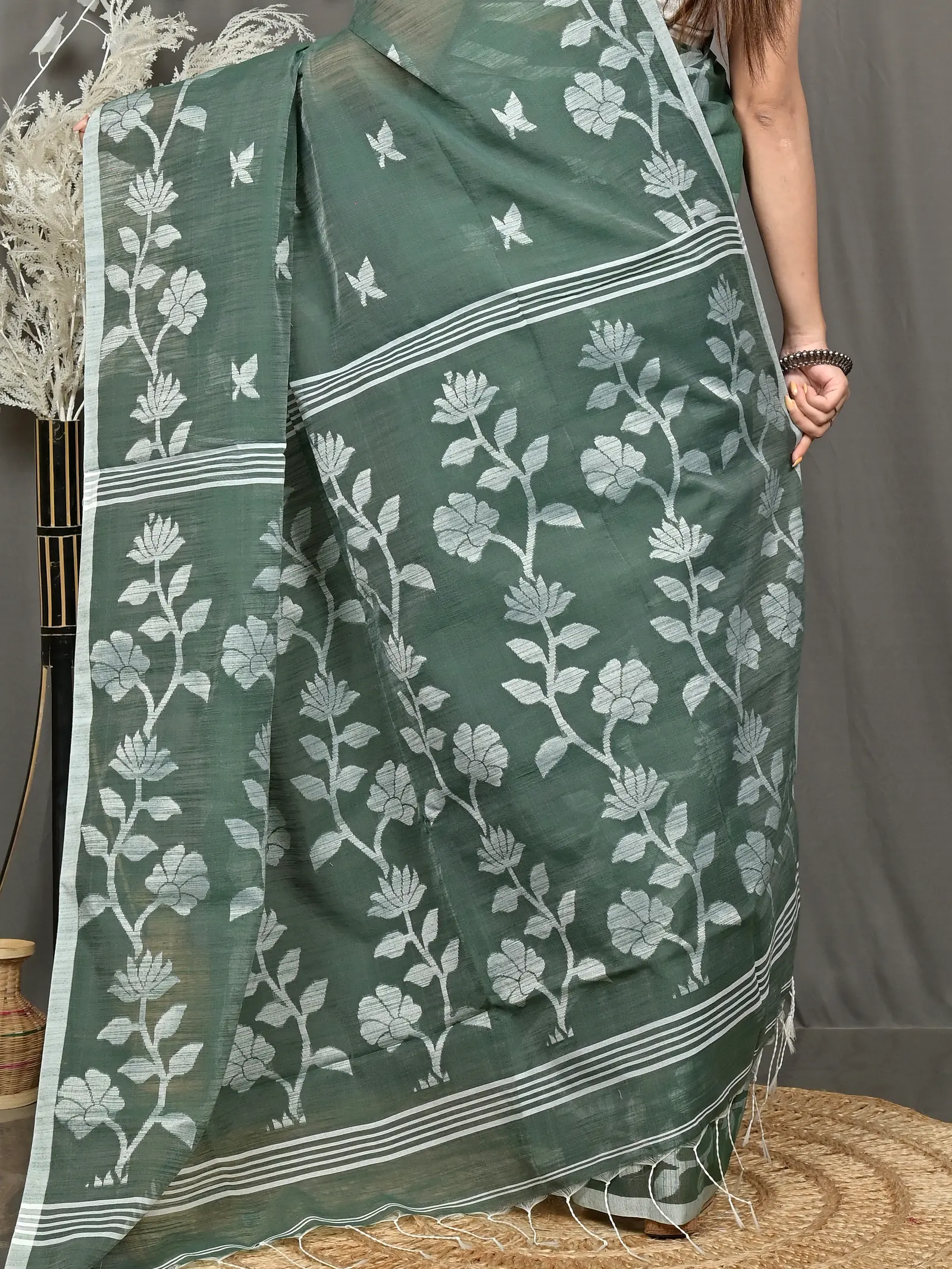 Green Cotton Blend Parlon Handloom Saree (2295)
