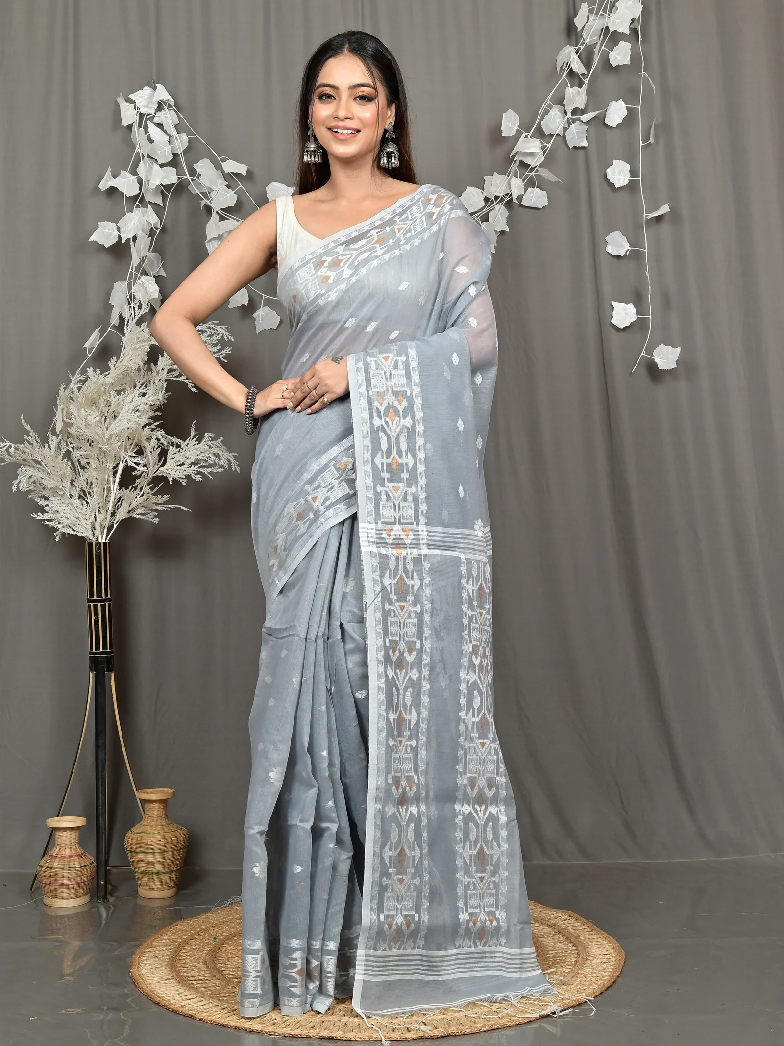 Grey Cotton Blend Parlvi Handloom Saree (2299)