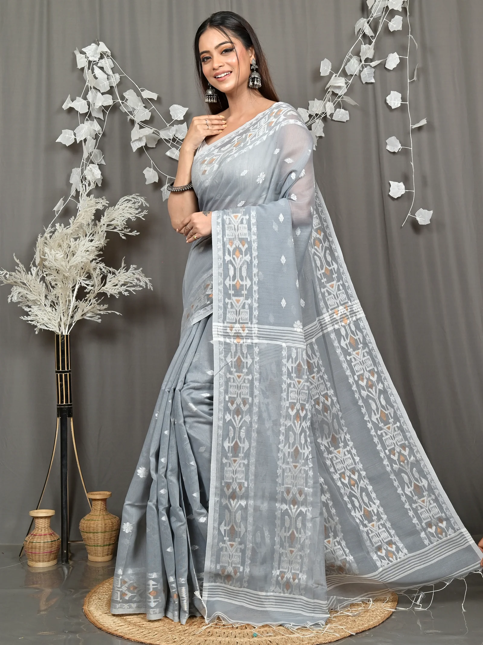 Grey Cotton Blend Parlvi Handloom Saree (2299)