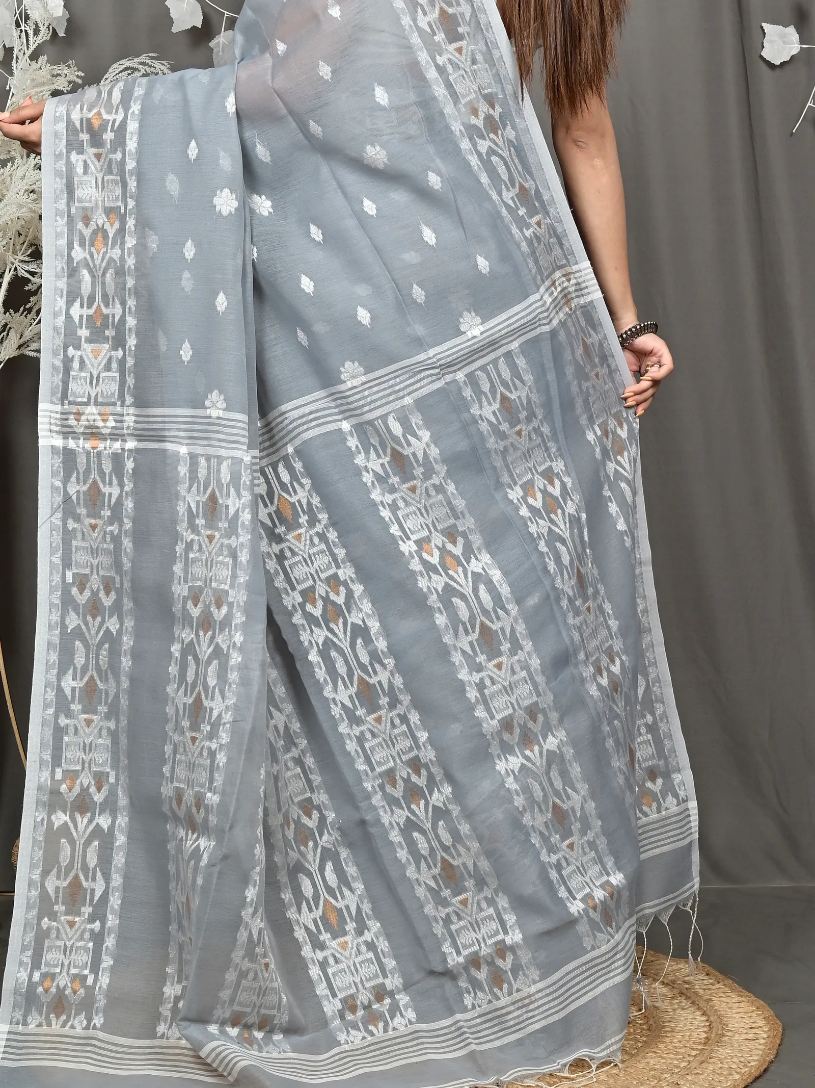Grey Cotton Blend Parlvi Handloom Saree (2299)