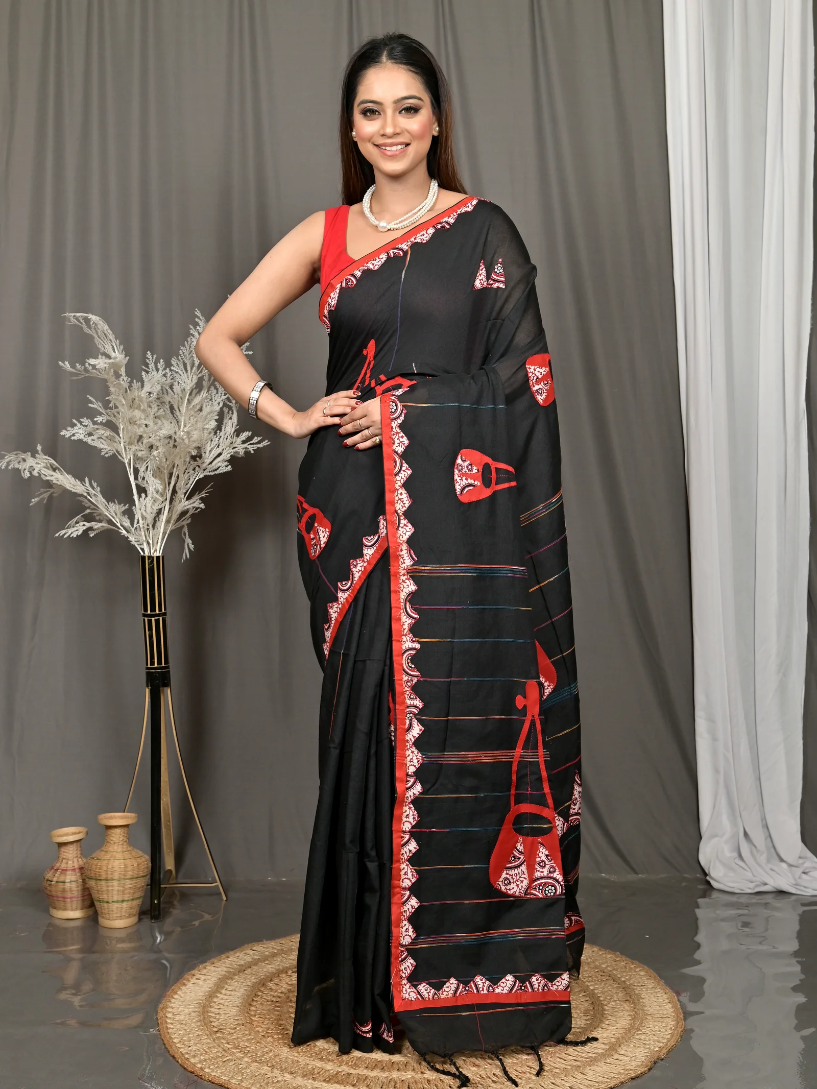 Black Red Cotton Ektara Applique Saree  (23)