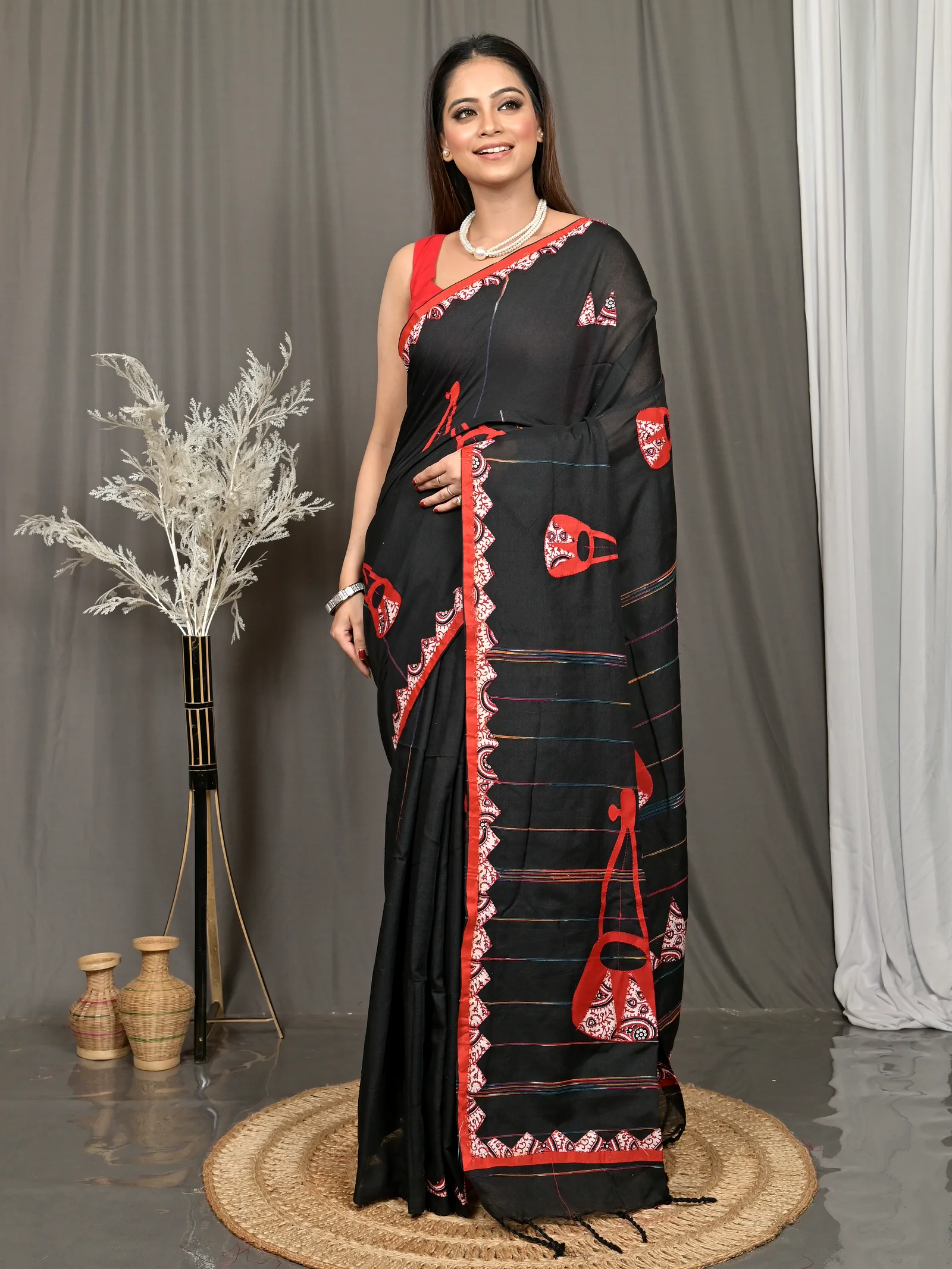 Black Red Cotton Ektara Applique Saree  (23)