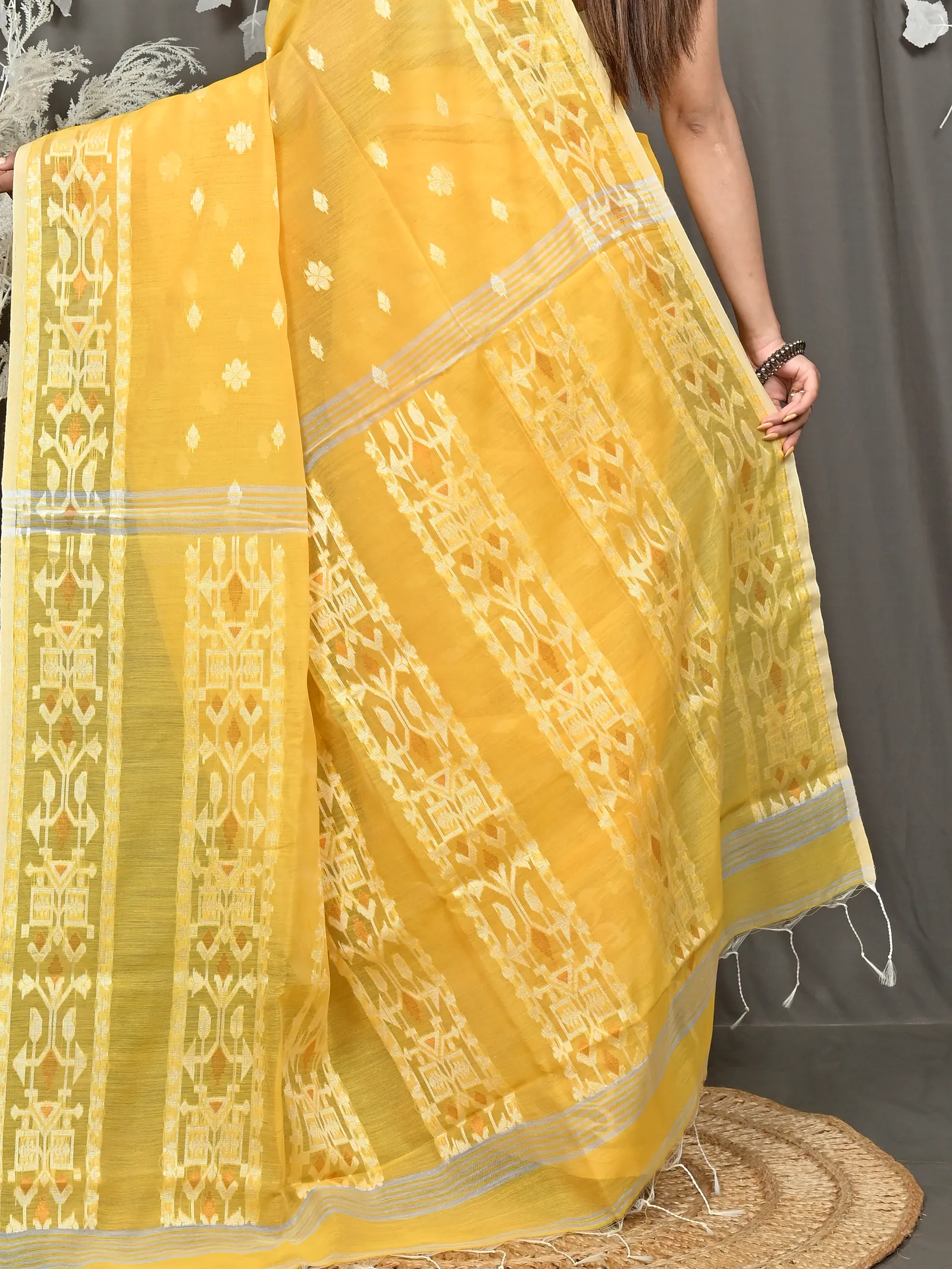 Yellow Cotton Blend Parlvi Handloom Saree (2301)