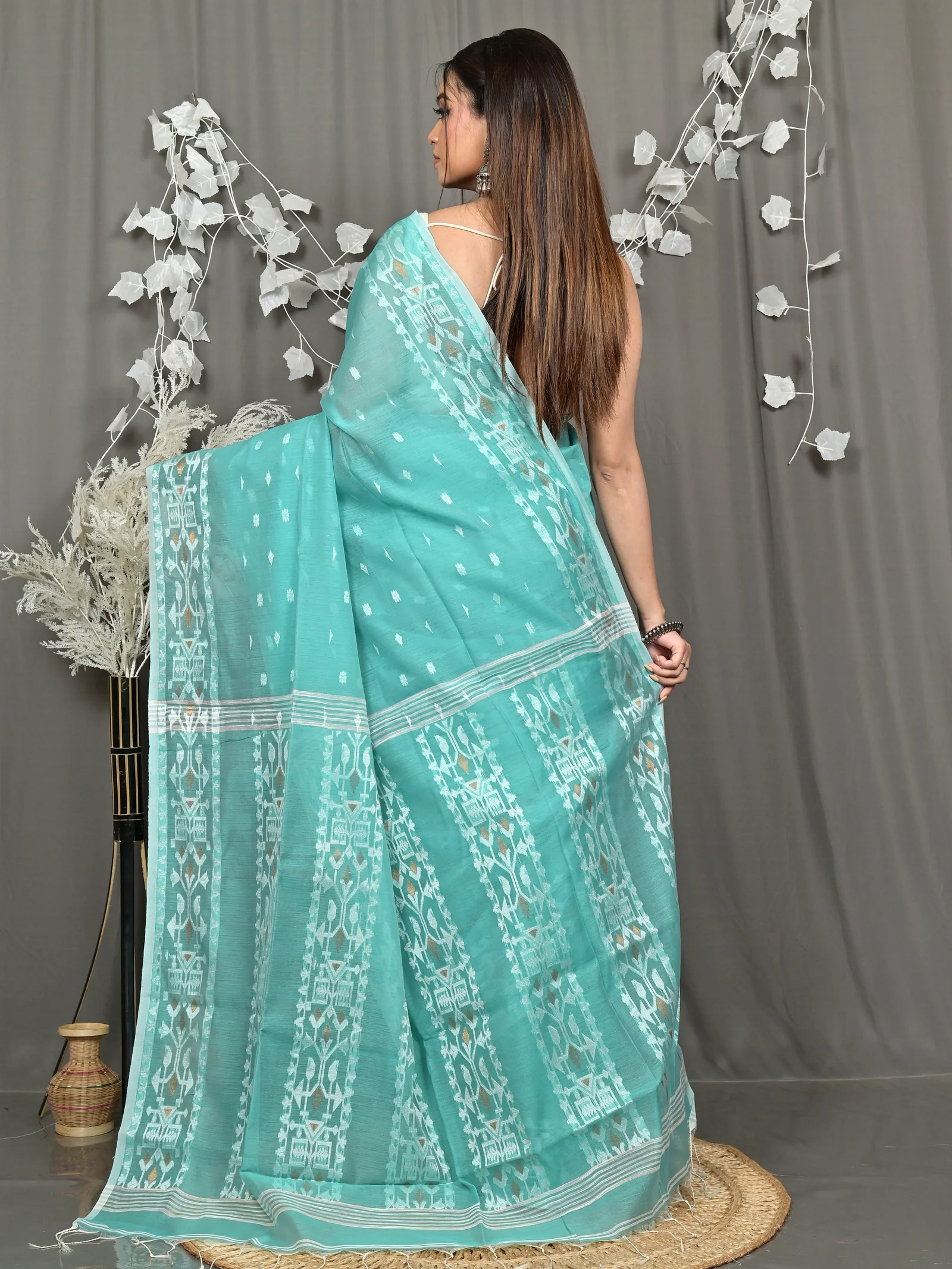 See Green Cotton Blend Parlvi Handloom Saree (2302)