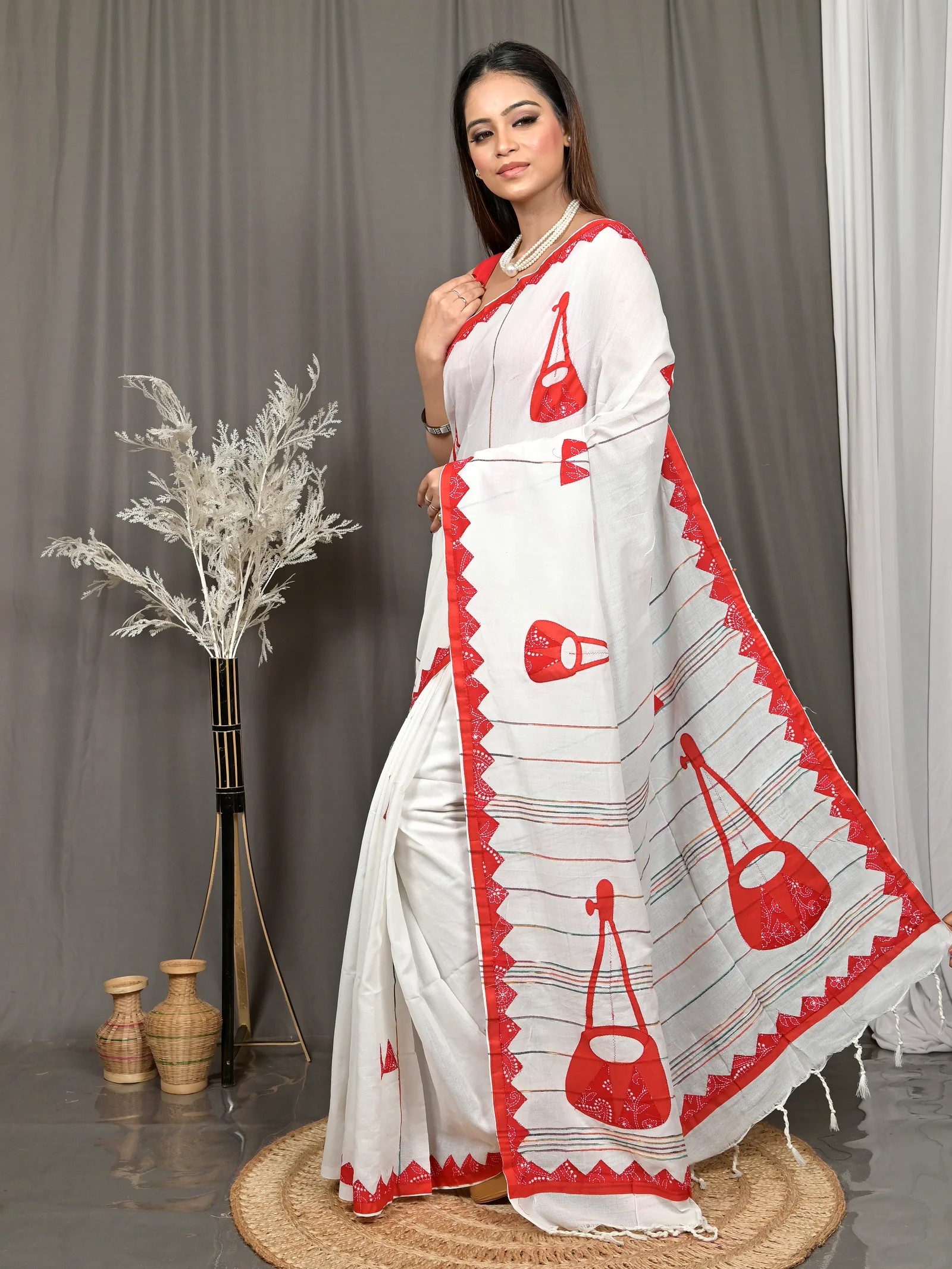 White Red Cotton Ektara Applique Saree  (24)