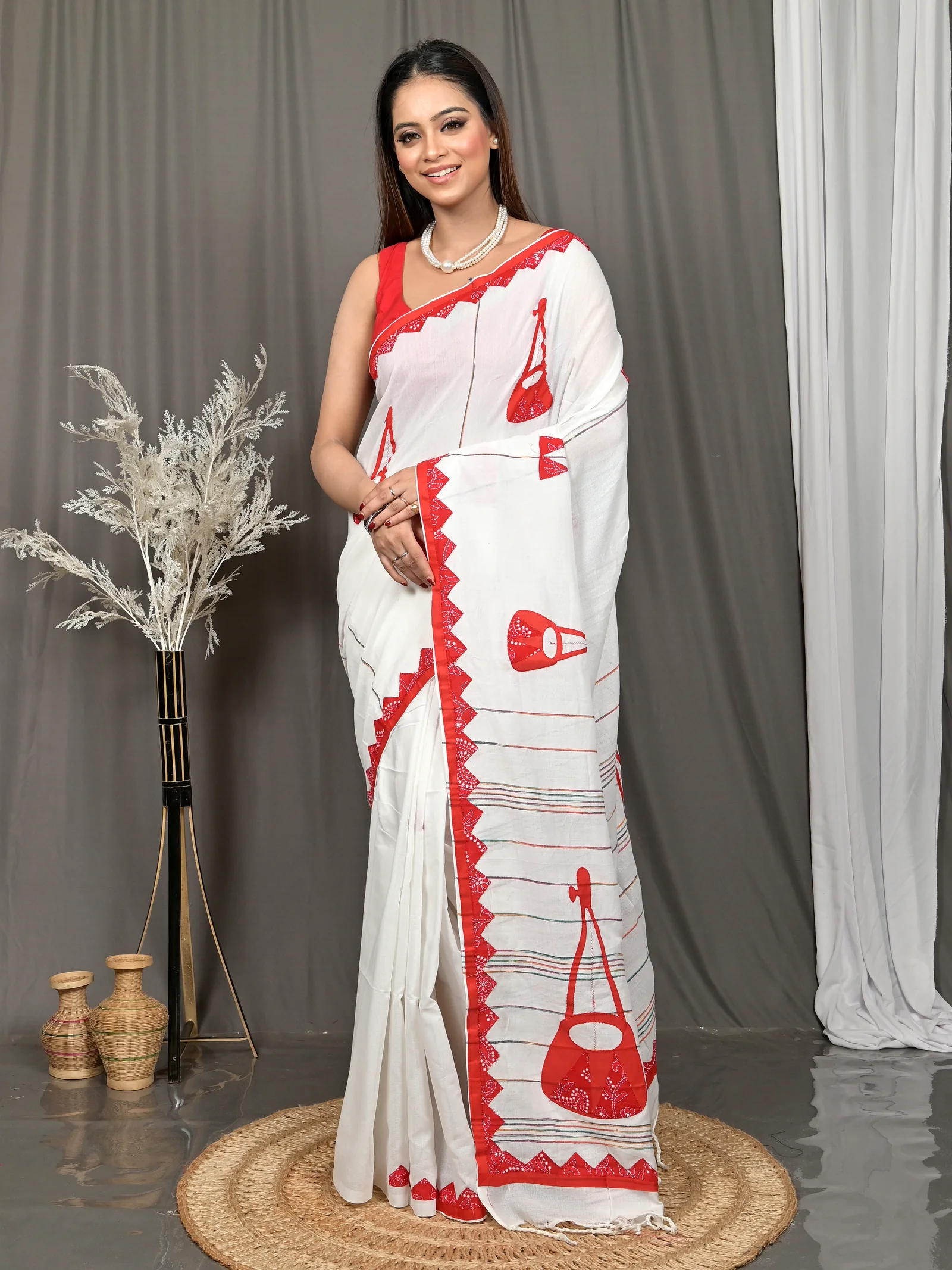 White Red Cotton Ektara Applique Saree  (24)