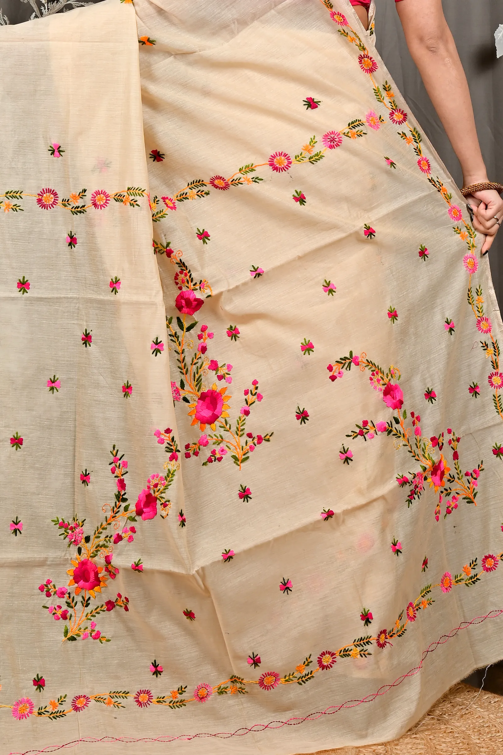 Cream Pure Cotton Devui Kantha Stitch Saree (2967)