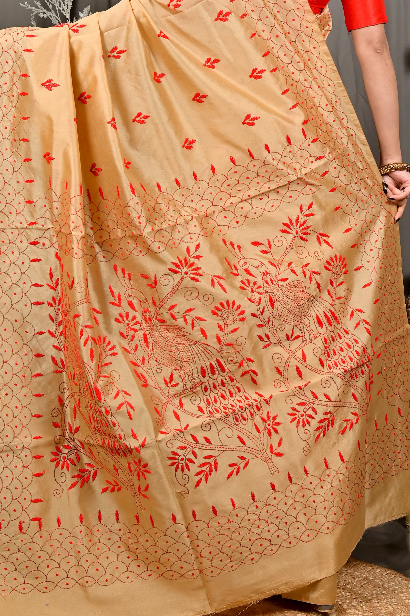 Golden Brown Cotton Blend Dharai Kantha Stitch Saree (2970)