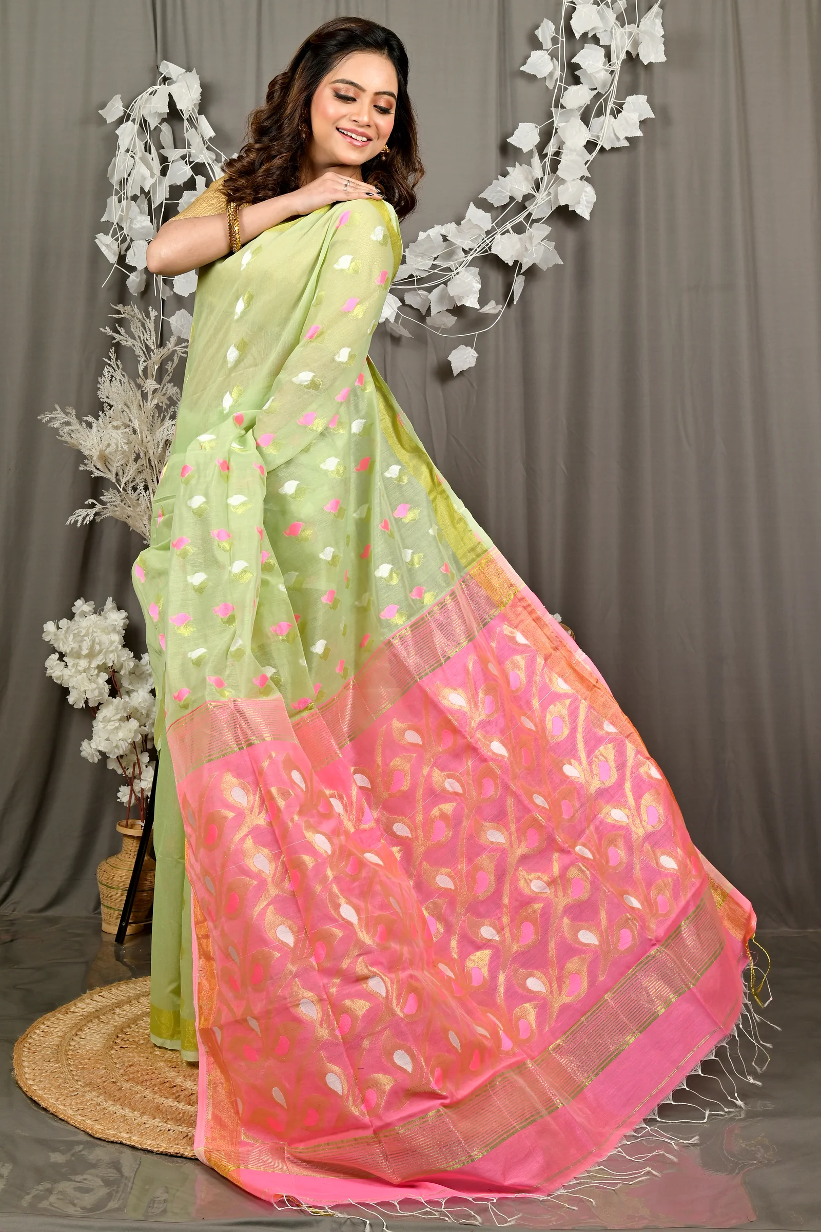 Light Green Pink Cotton Blend Dhrum Hand Loom Saree (2987)