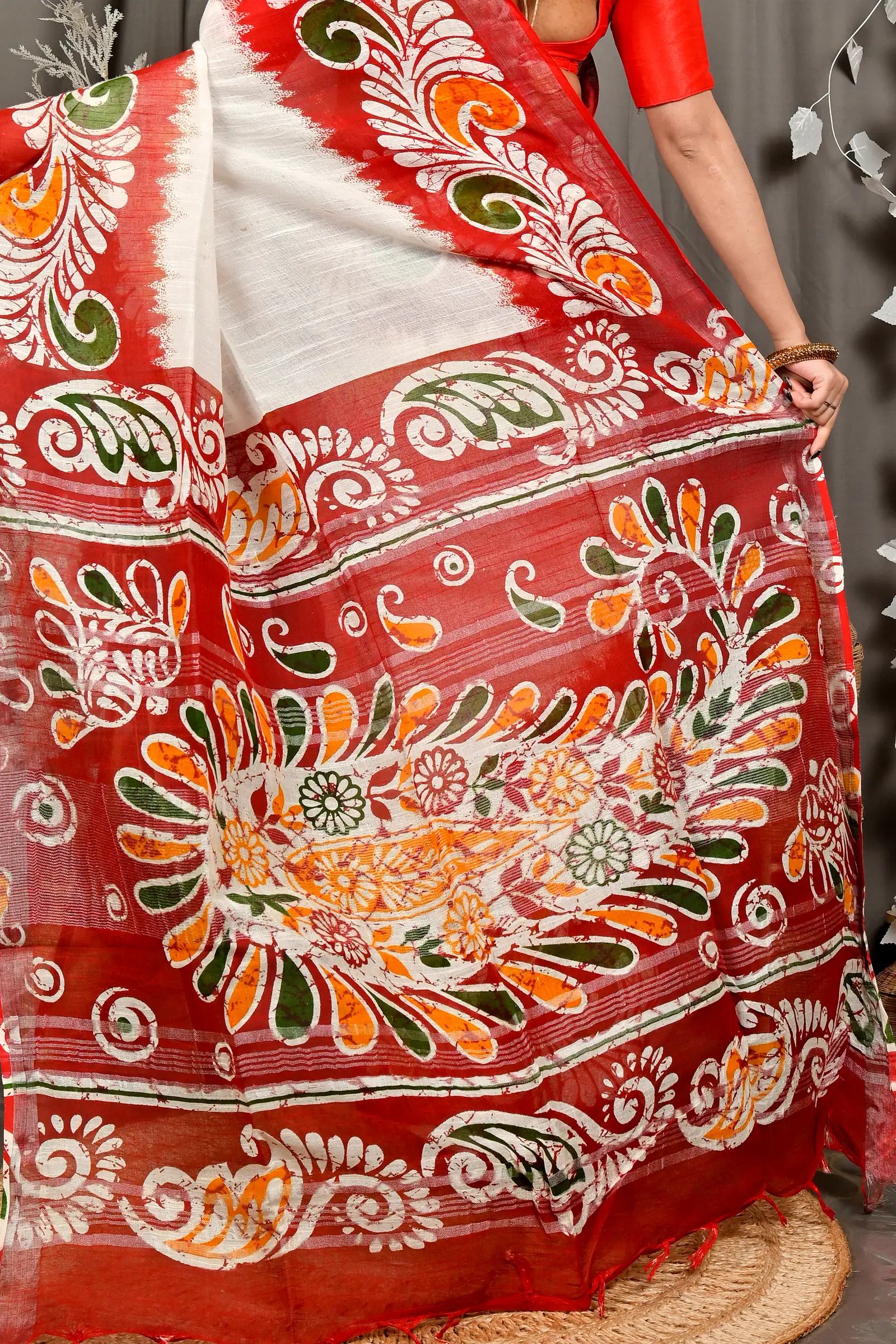 White Red Pure Cotton Dinesi Batik Print Saree (2997)