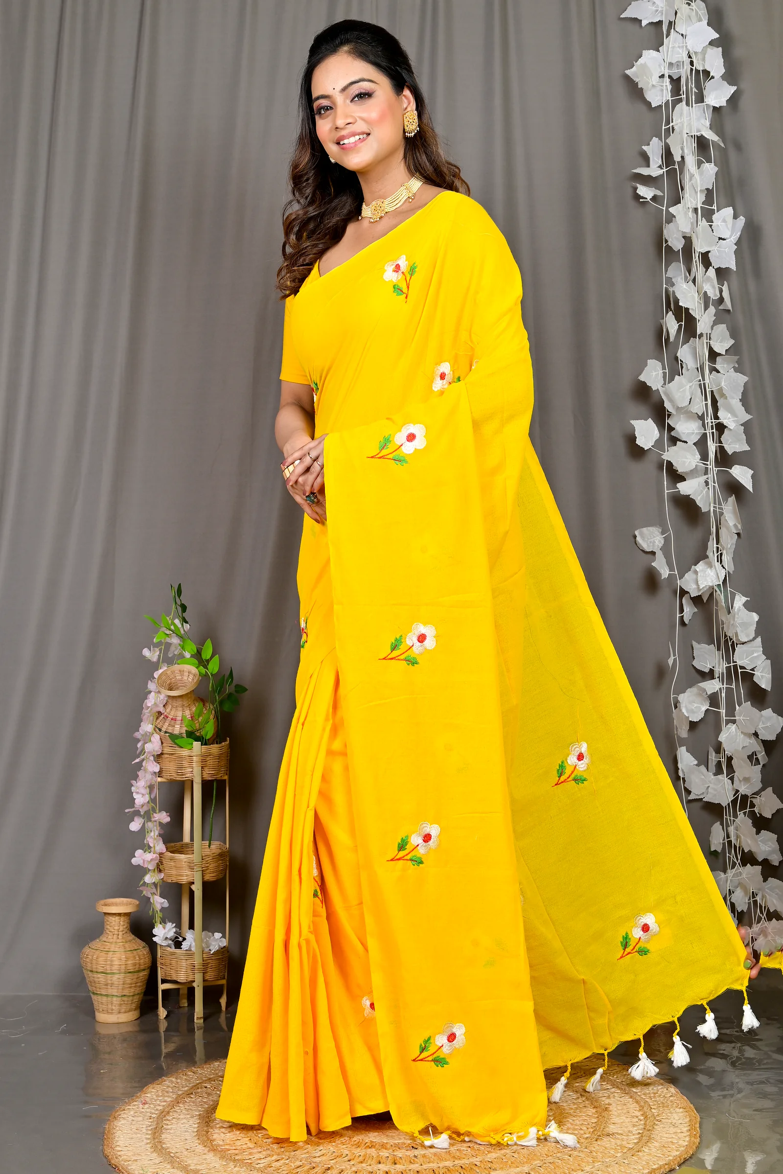Yellow Pure Cotton Paray Embroidery Handloom saree (300)