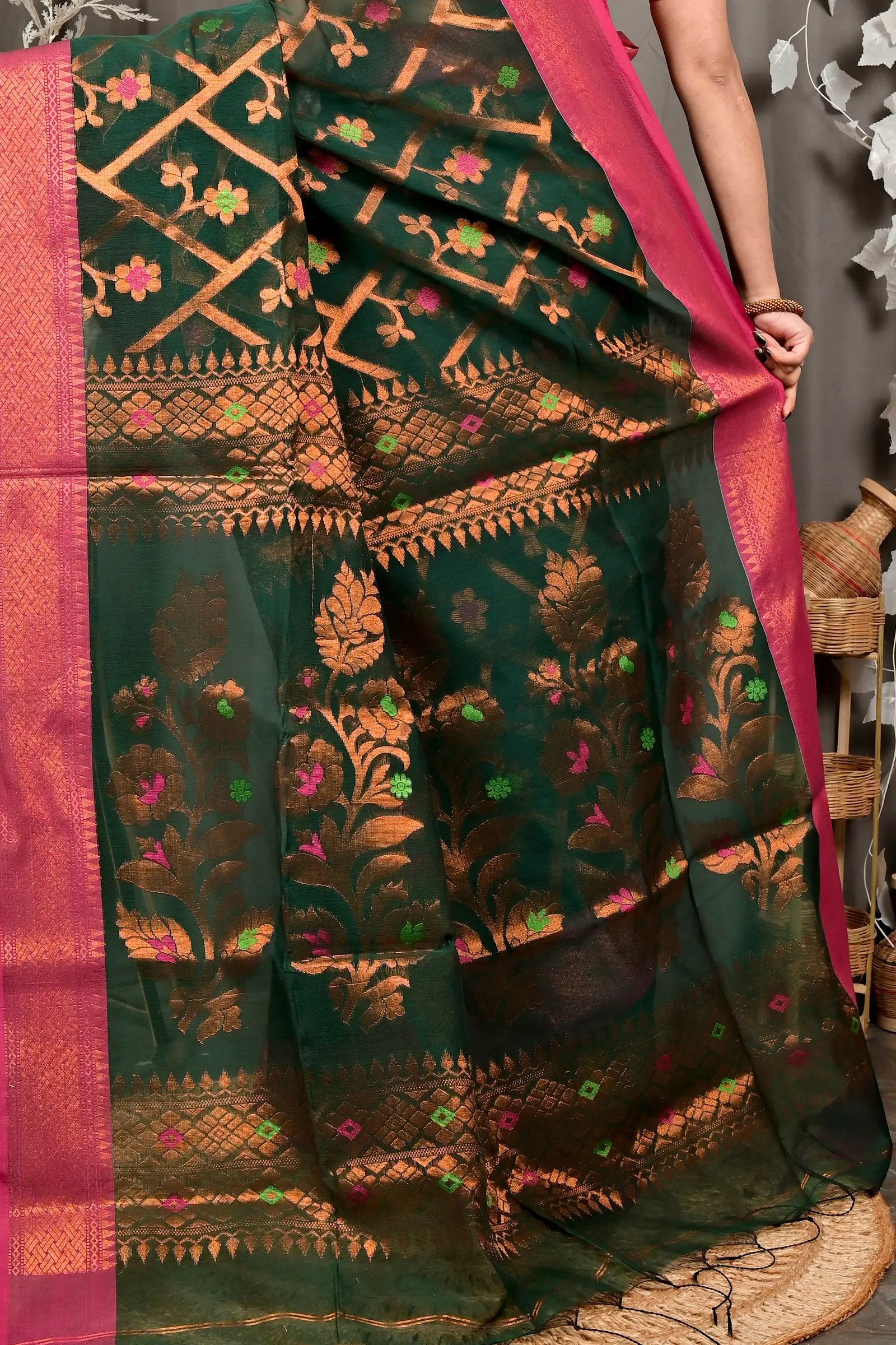 Dark Green Blended Cotton Dinui Hand Loom Saree (3002)