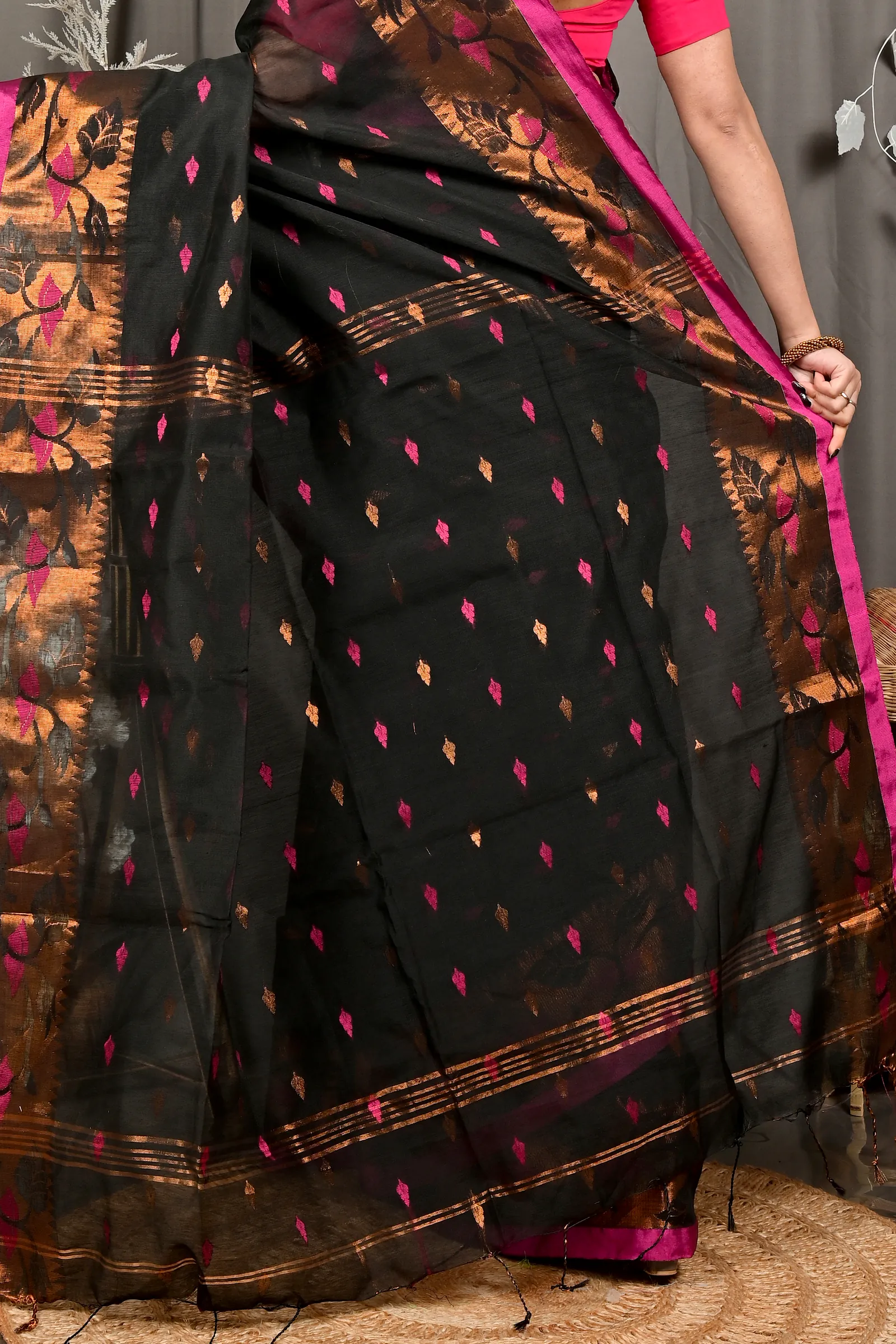 Black Cotton Dipani Hand Loom Saree (3006)