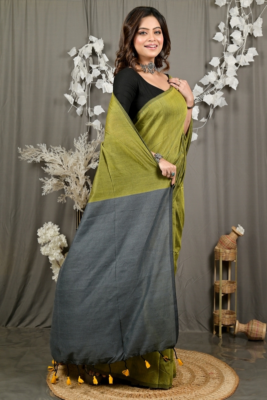 Green Grey Pure Cotton ThanKhaditu Hand Loom Saree (3042)