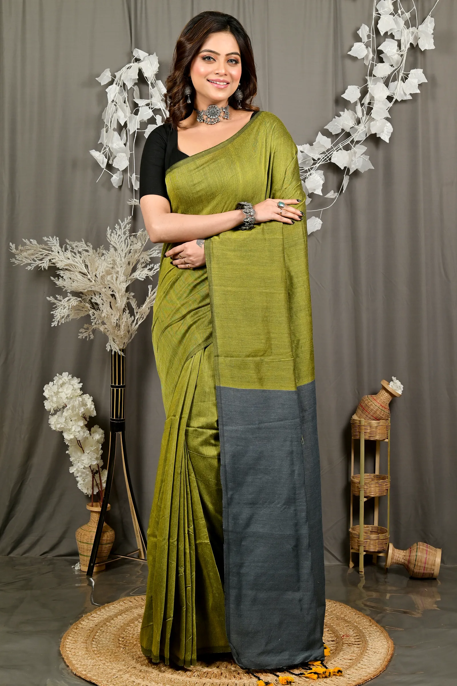 Green Grey Pure Cotton ThanKhaditu Hand Loom Saree (3042)
