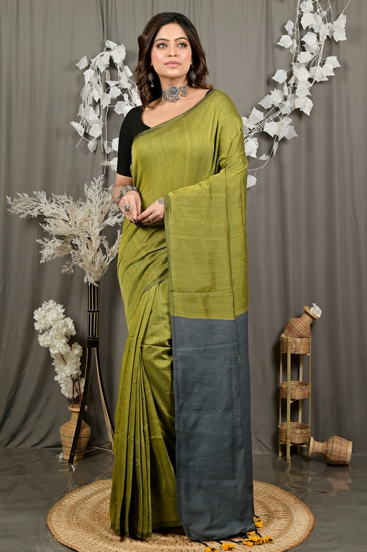 Green Grey Pure Cotton ThanKhaditu Hand Loom Saree (3042)