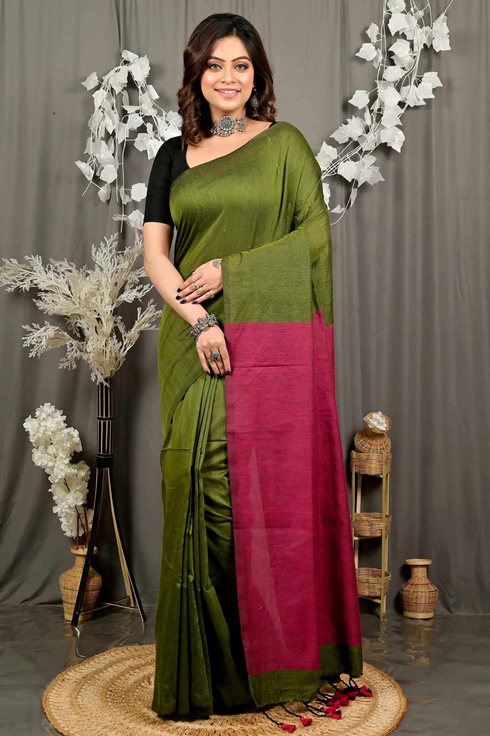 Mehendi Green Pure Cotton ThanKhaditu Hand Loom Saree (3043)