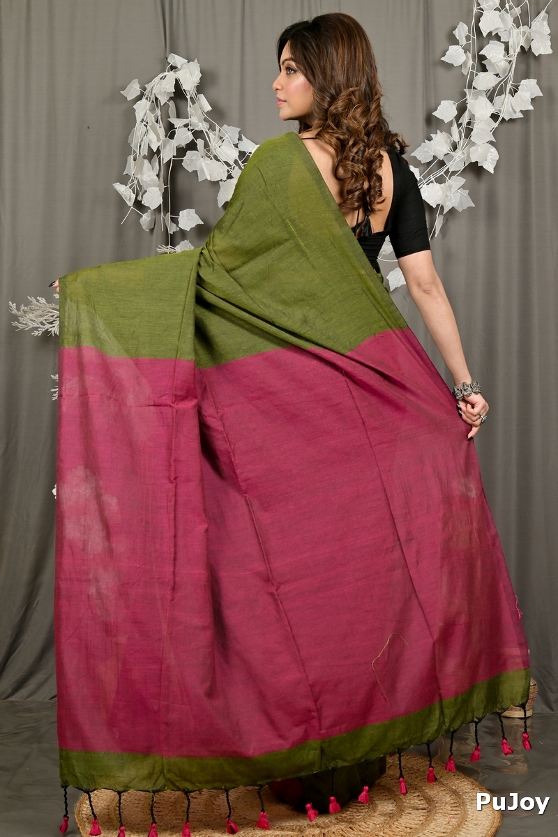 Mehendi Green Pure Cotton ThanKhaditu Hand Loom Saree (3043)