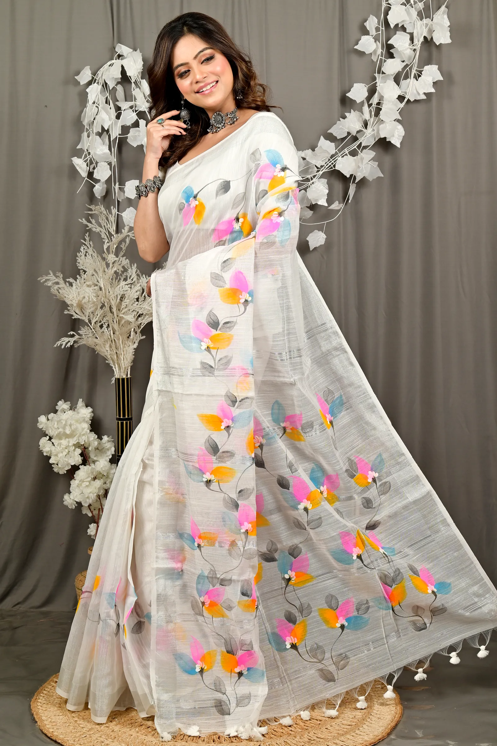 White Blended Cotton Finesi Hand Painted Saree (3047)