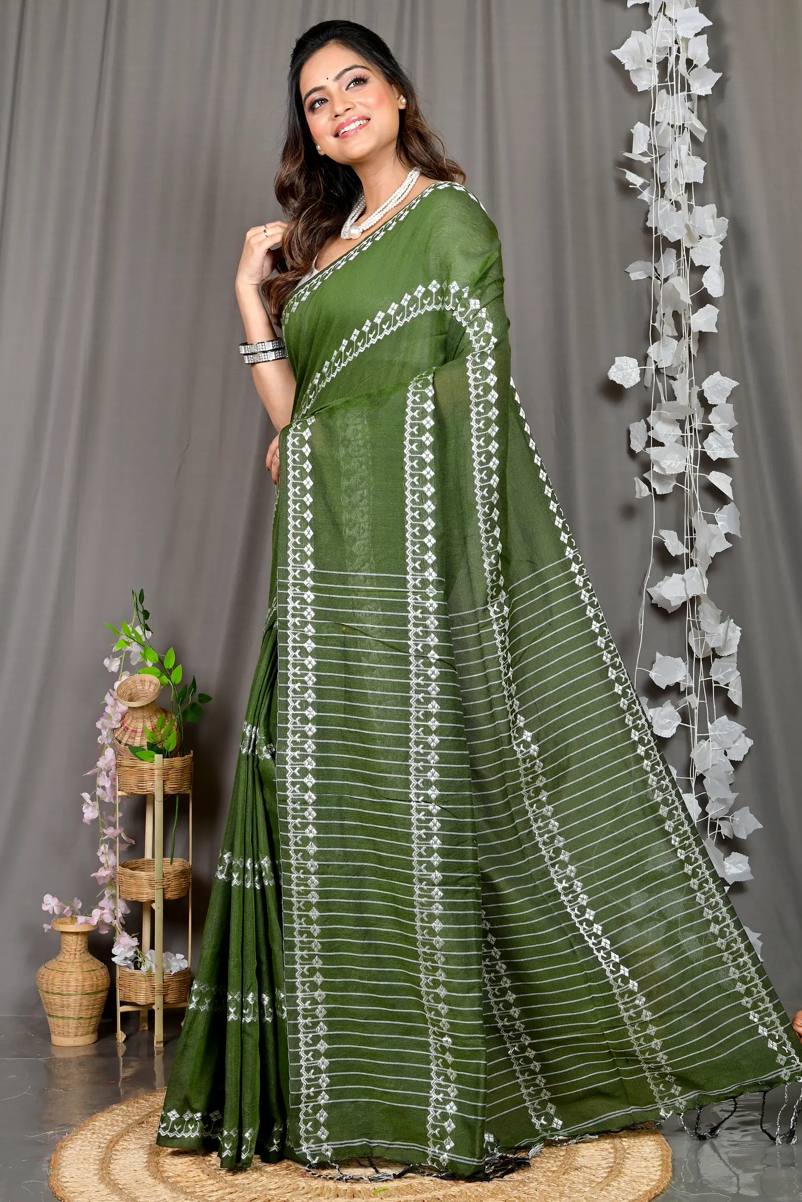 Green Cotton Blended Pareta Hand Loom Saree (308)