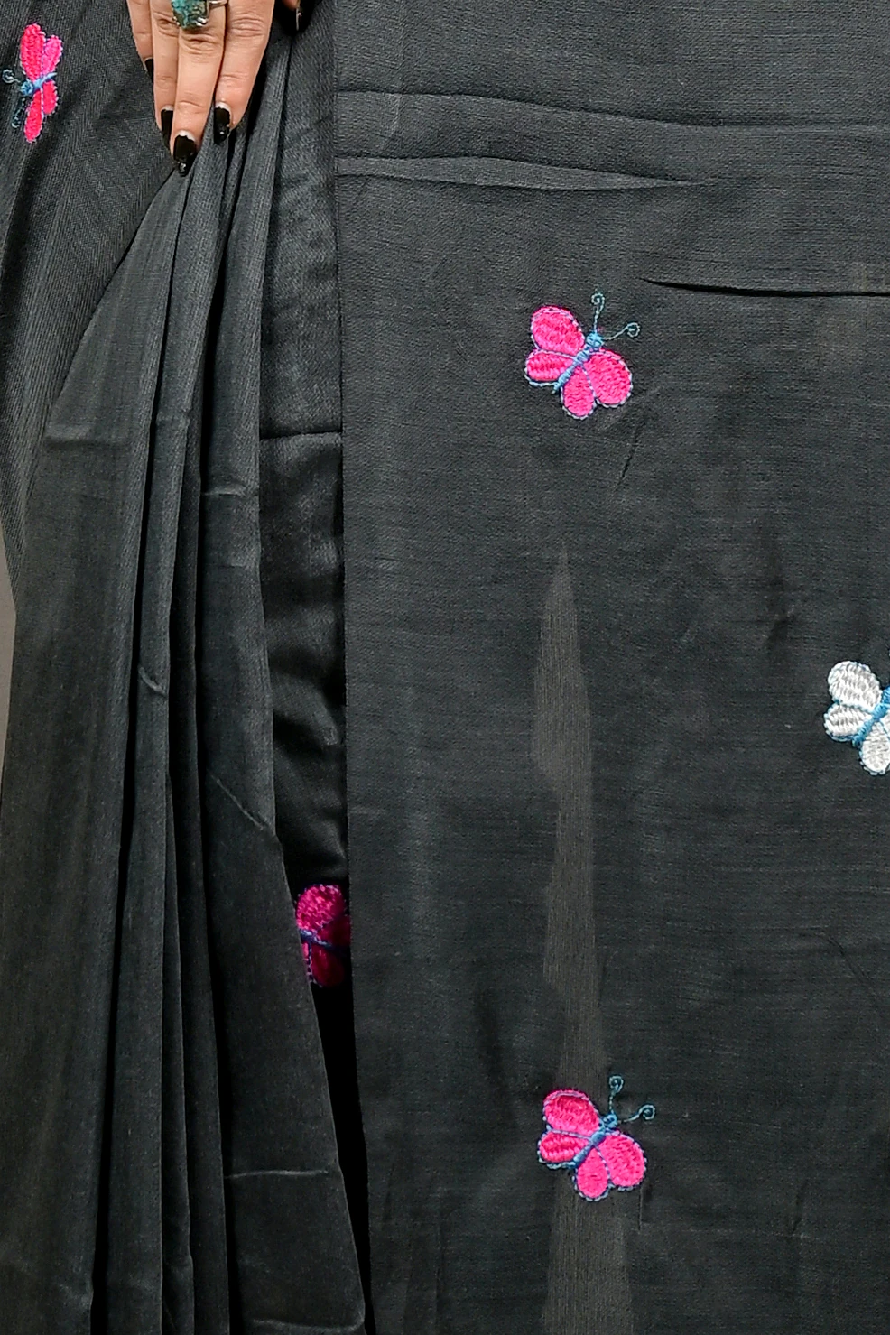 Black Blended Cotton Foyeli Embroidery Handloom saree (3118)