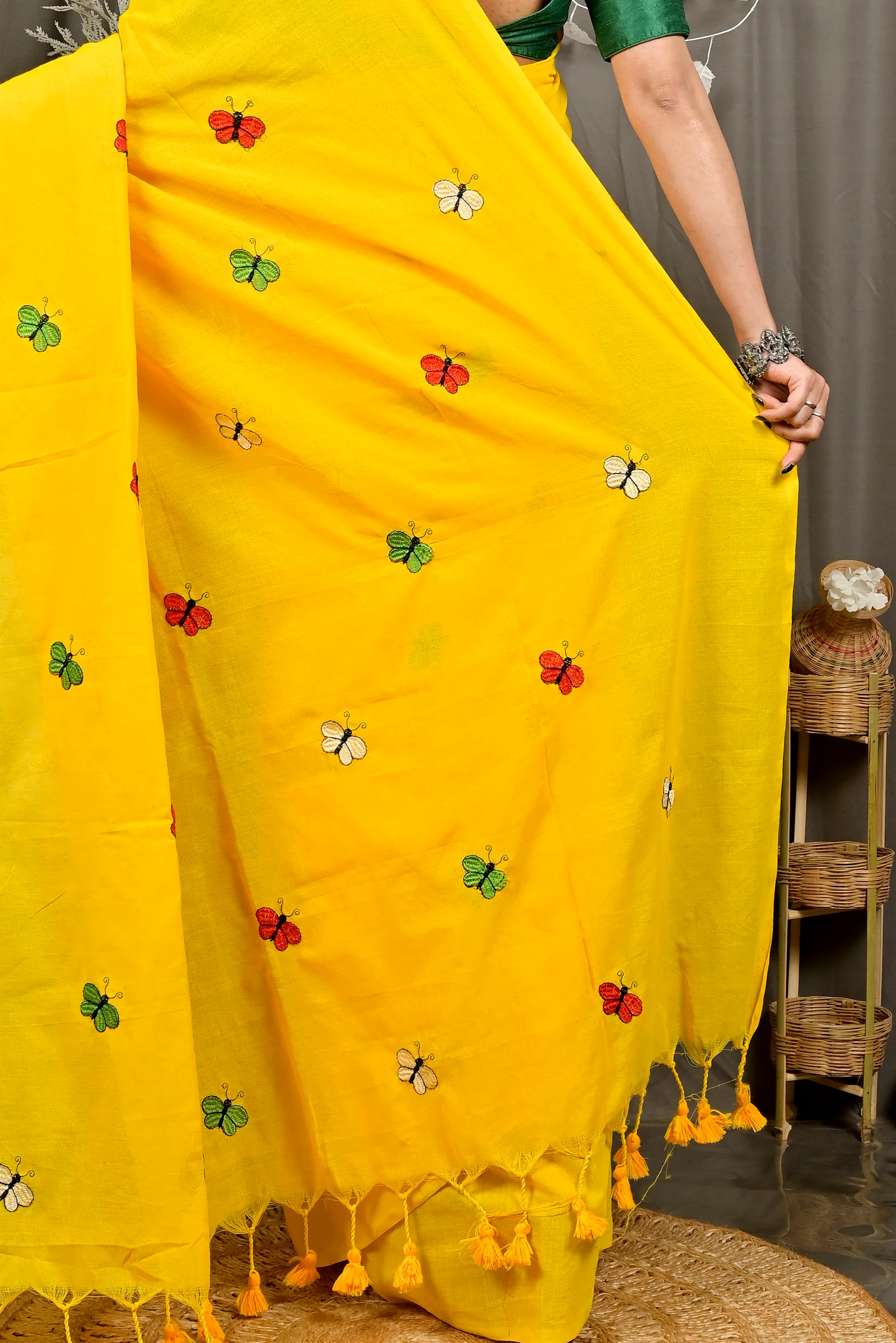 Yellow Blended Cotton Foyeli Embroidery Handloom saree (3119)