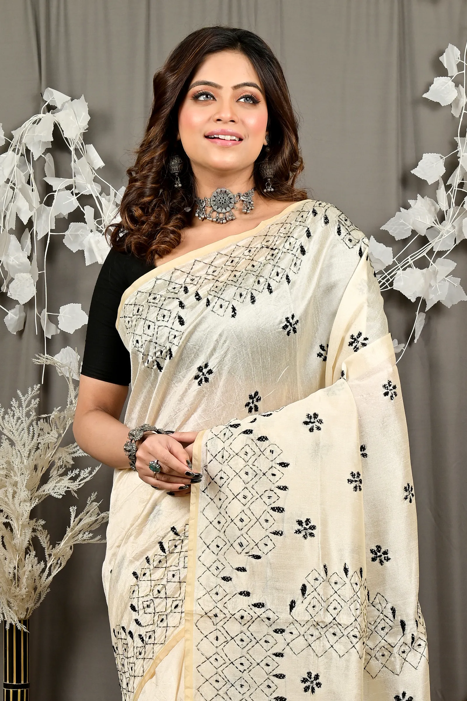 Off White Cotton Varitikath Kantha Stitch Saree (3131)