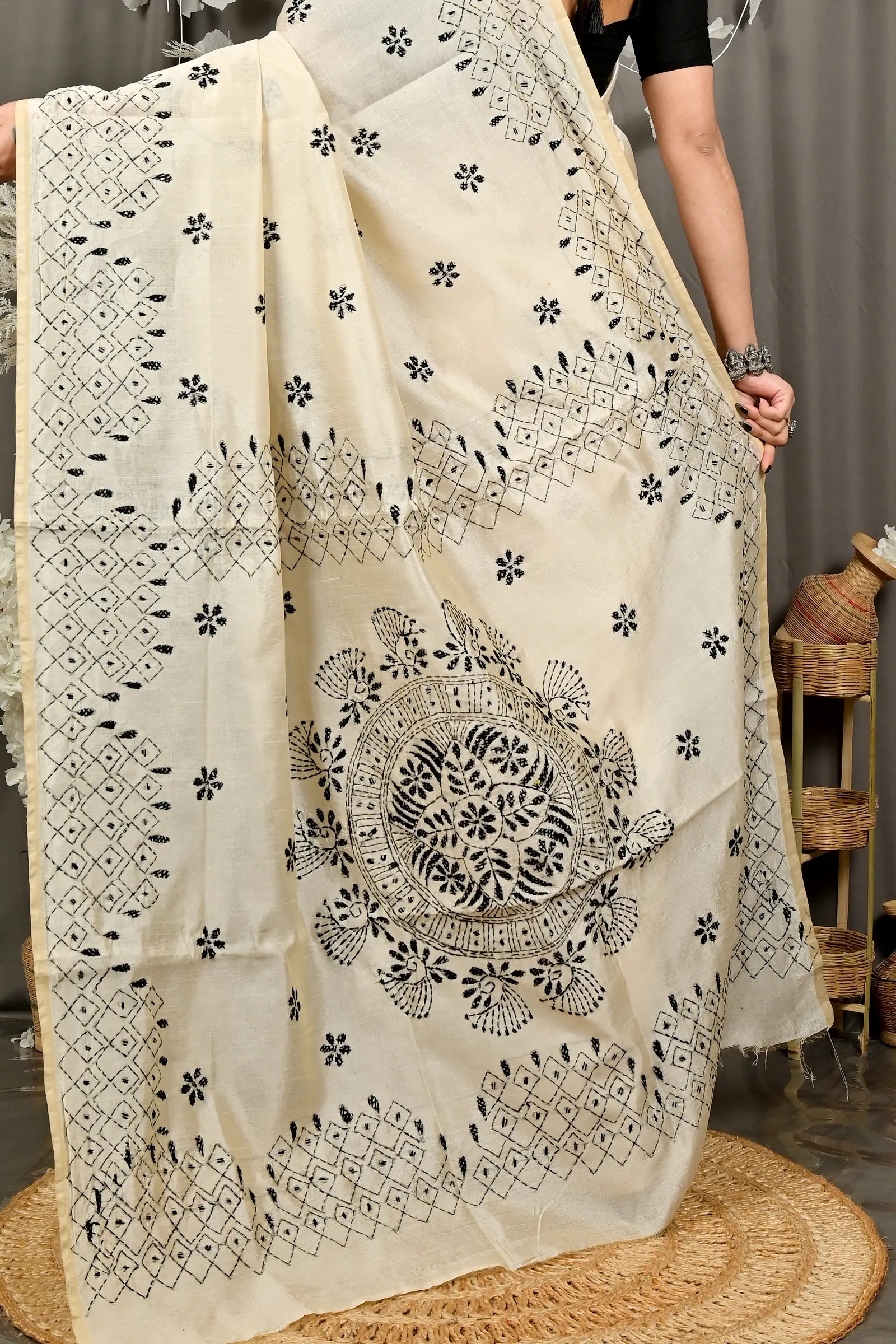 Off White Cotton Varitikath Kantha Stitch Saree (3131)