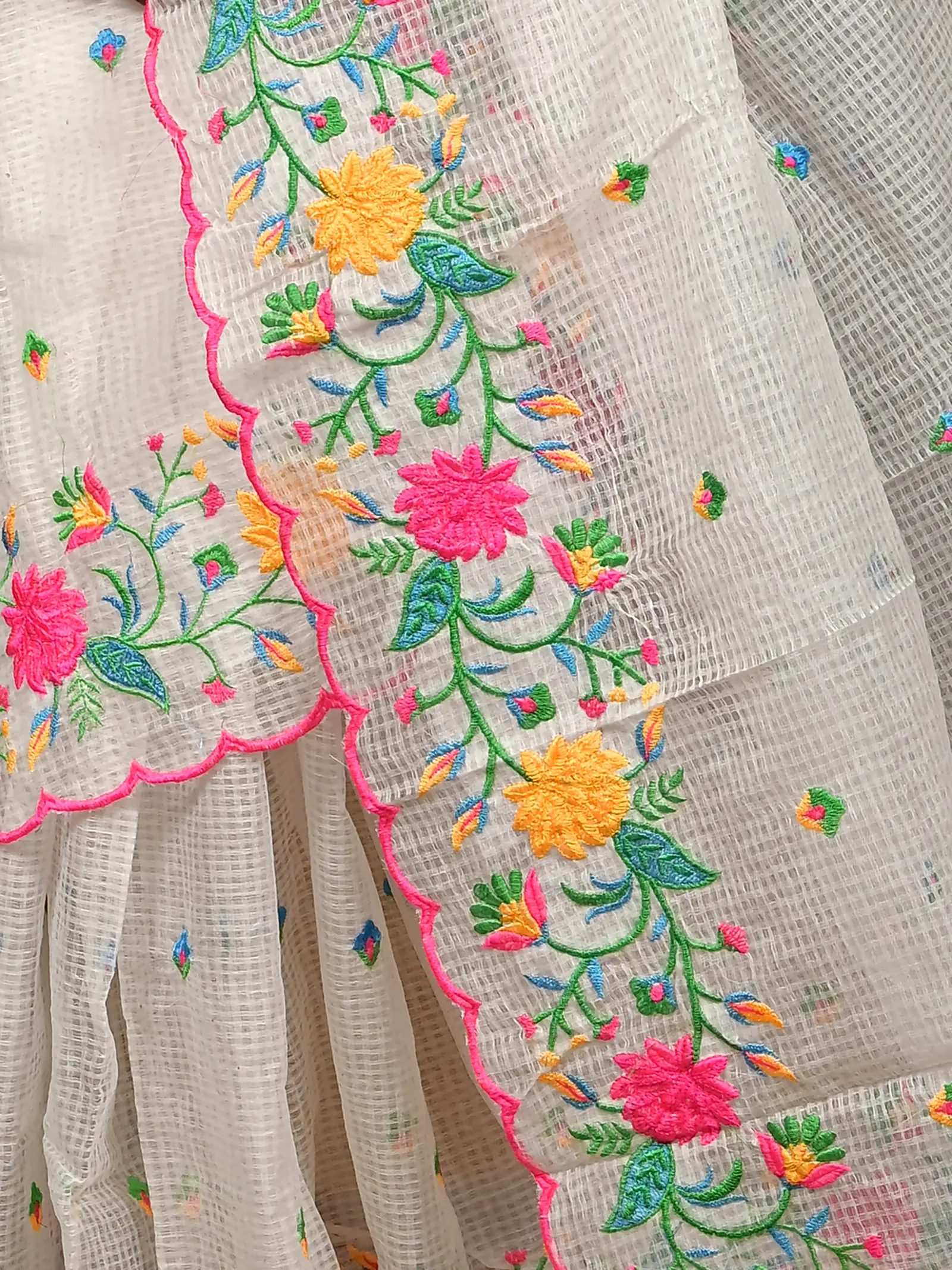 White Cotton Kotambo Mix Kota Embroidery Saree  (32)