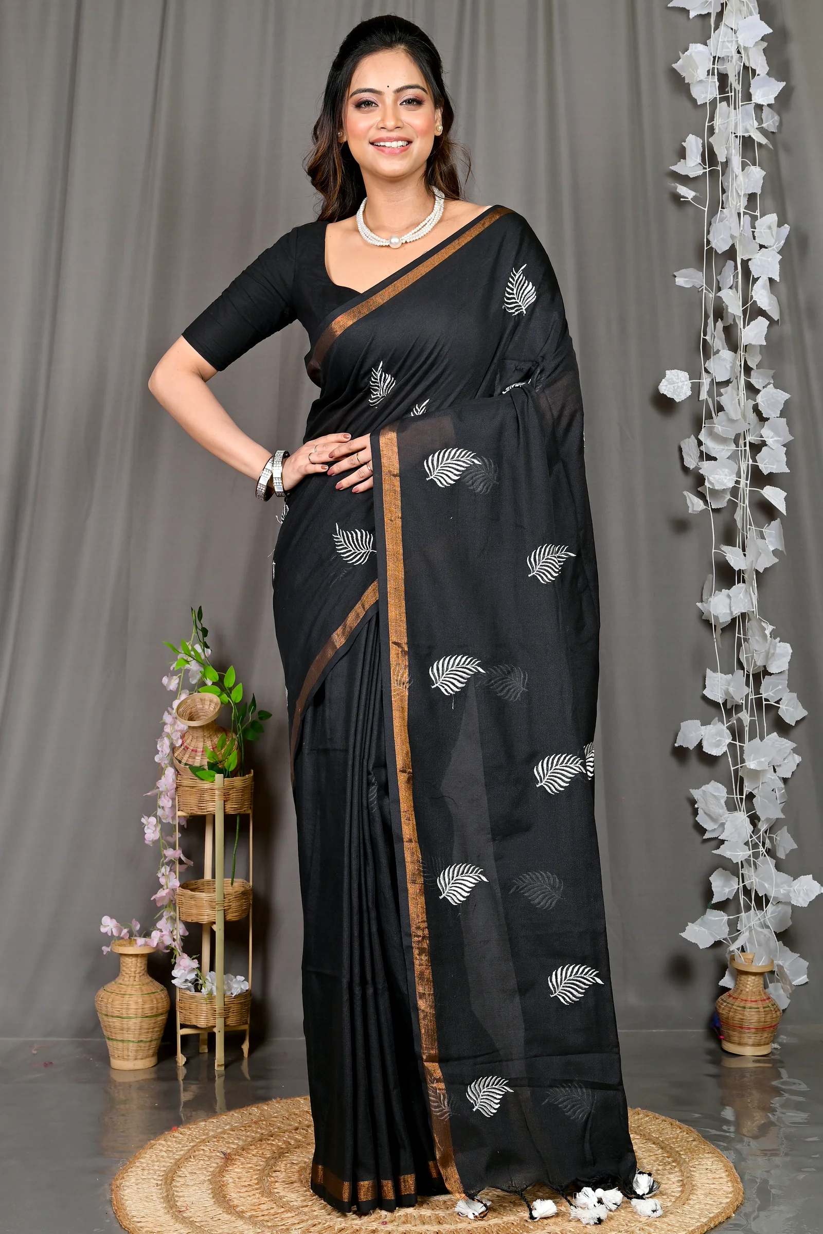 Black Cotton Blended Parin Hand Loom Saree (333)