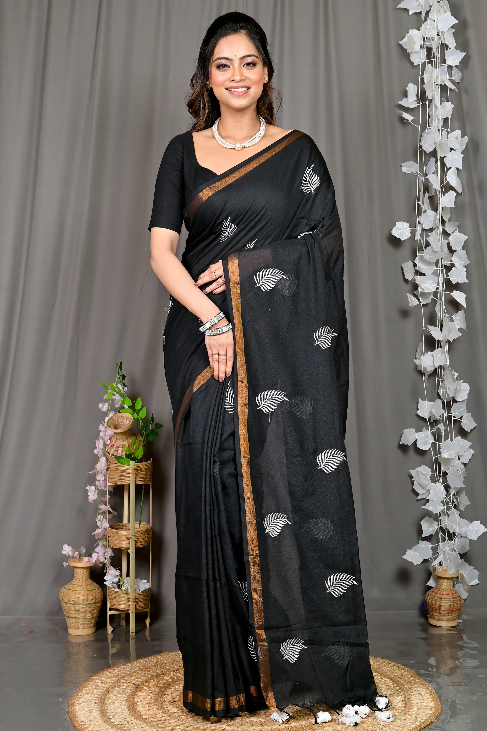 Black Cotton Blended Parin Hand Loom Saree (333)