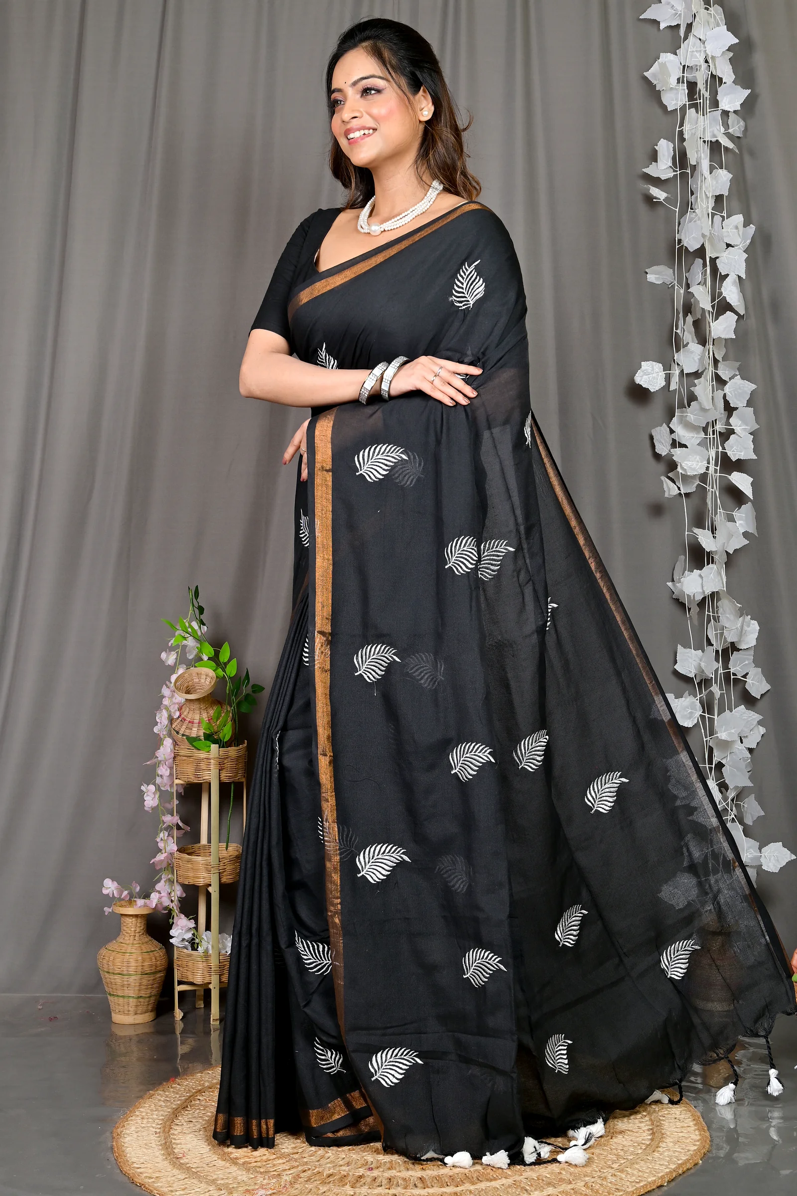 Black Cotton Blended Parin Hand Loom Saree (333)