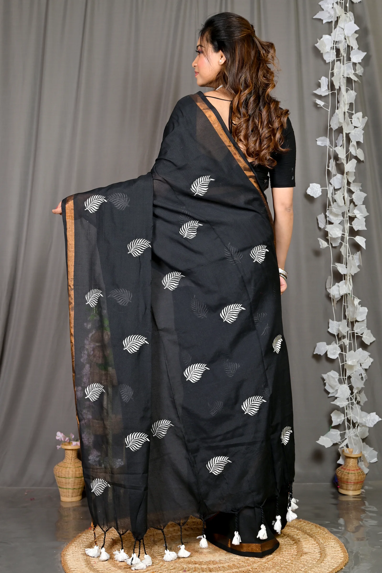 Black Cotton Blended Parin Hand Loom Saree (333)