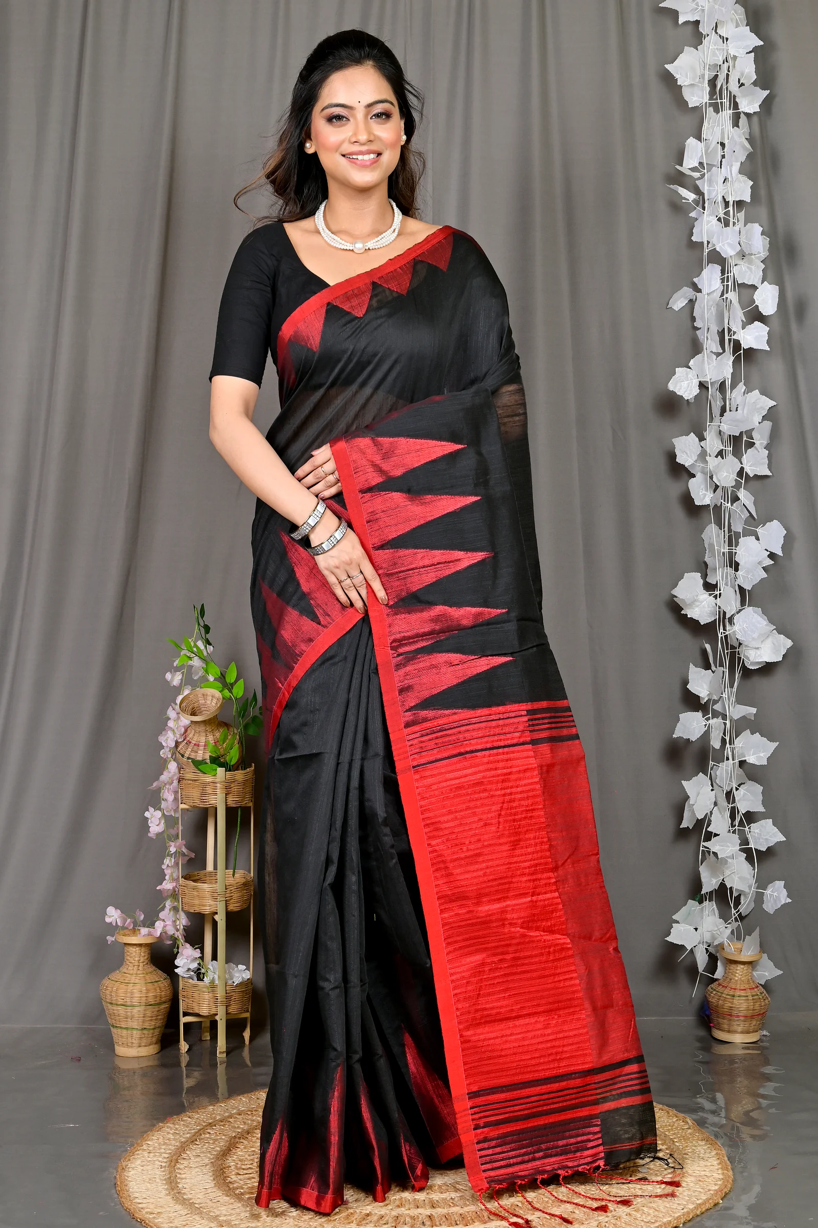 Black Cotton Blended Pariva Hand Loom Saree (358)